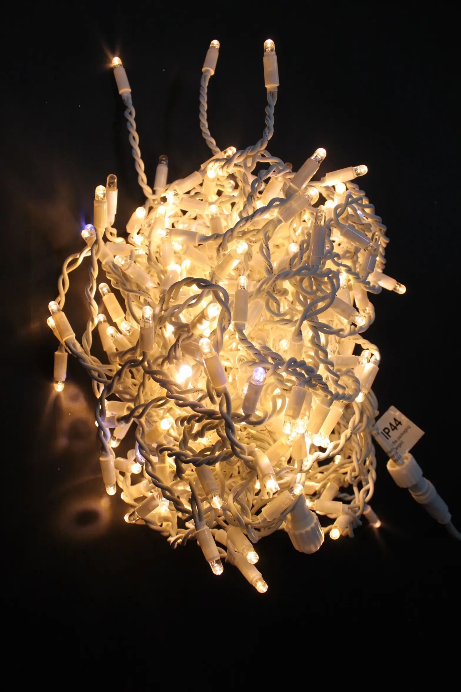 Изображение товара Электрогирлянда универсальная China dans dd1807 бахрома 5x5 м 250 ламп теплый белый (желтый) 1 режим работы