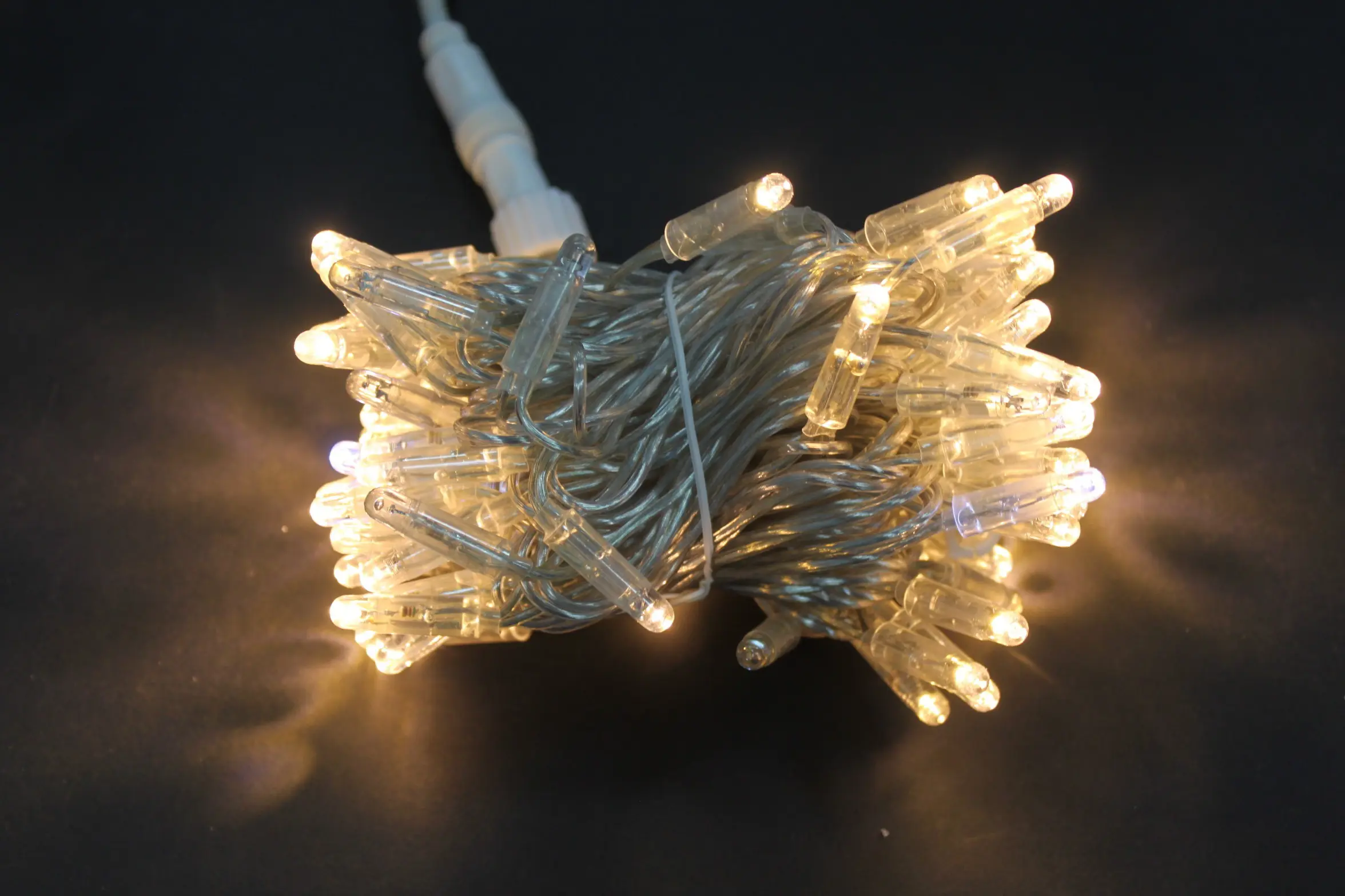 Изображение товара Электрогирлянда универсальная China dans dd1851 нить 10 м 100 ламп теплый белый (желтый) 1 режим работы