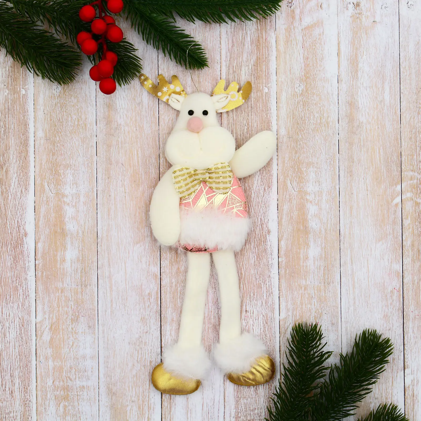 Изображение товара Елочная игрушка Олень в блестящем костюмчике длинные ножки Зимнее волшебство 9692646 23 см х 23 см розовый