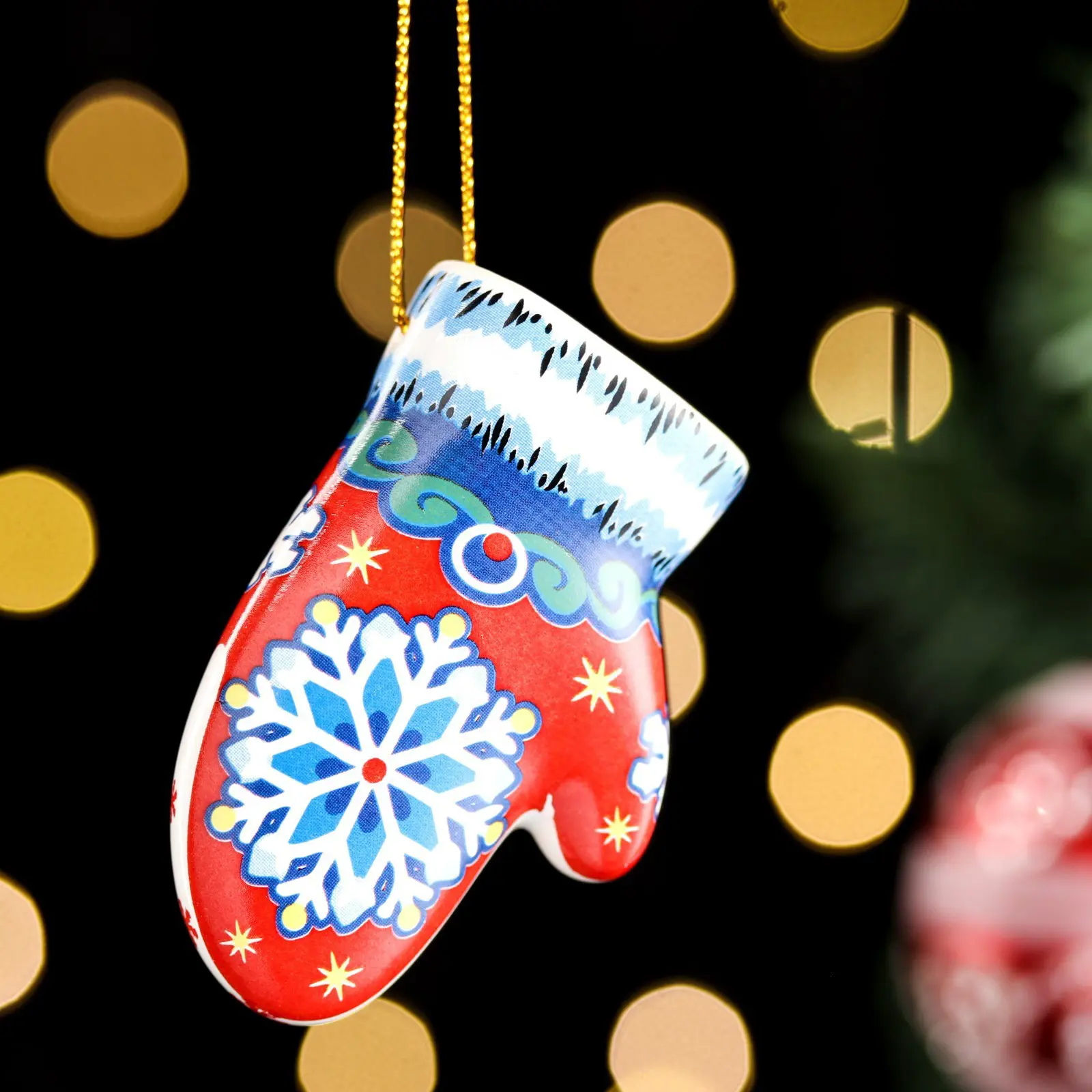 Изображение товара Елочная игрушка Варежка Simaland 9796990 6 см x 6 см разноцветный