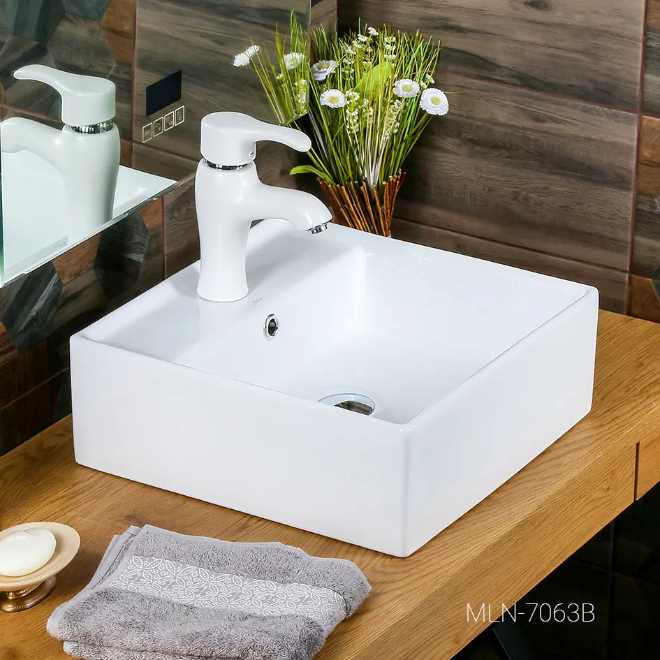 Изображение товара Раковина накладная Melana 7063b-805 7063B-805 40см цвет белый