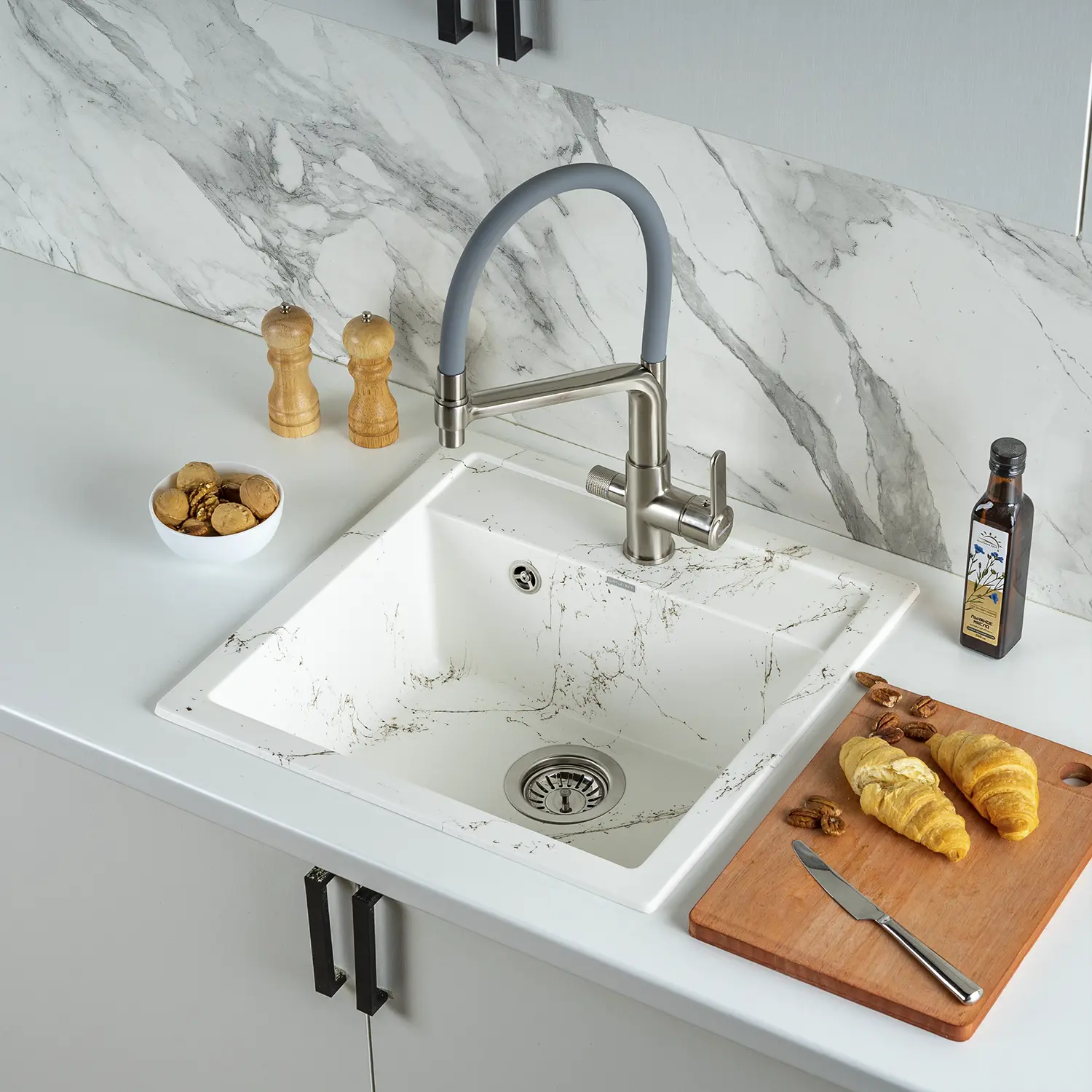 Изображение товара Мойка кухонная из искусственного камня Wisent WA11-13 бело-золотая 505x510