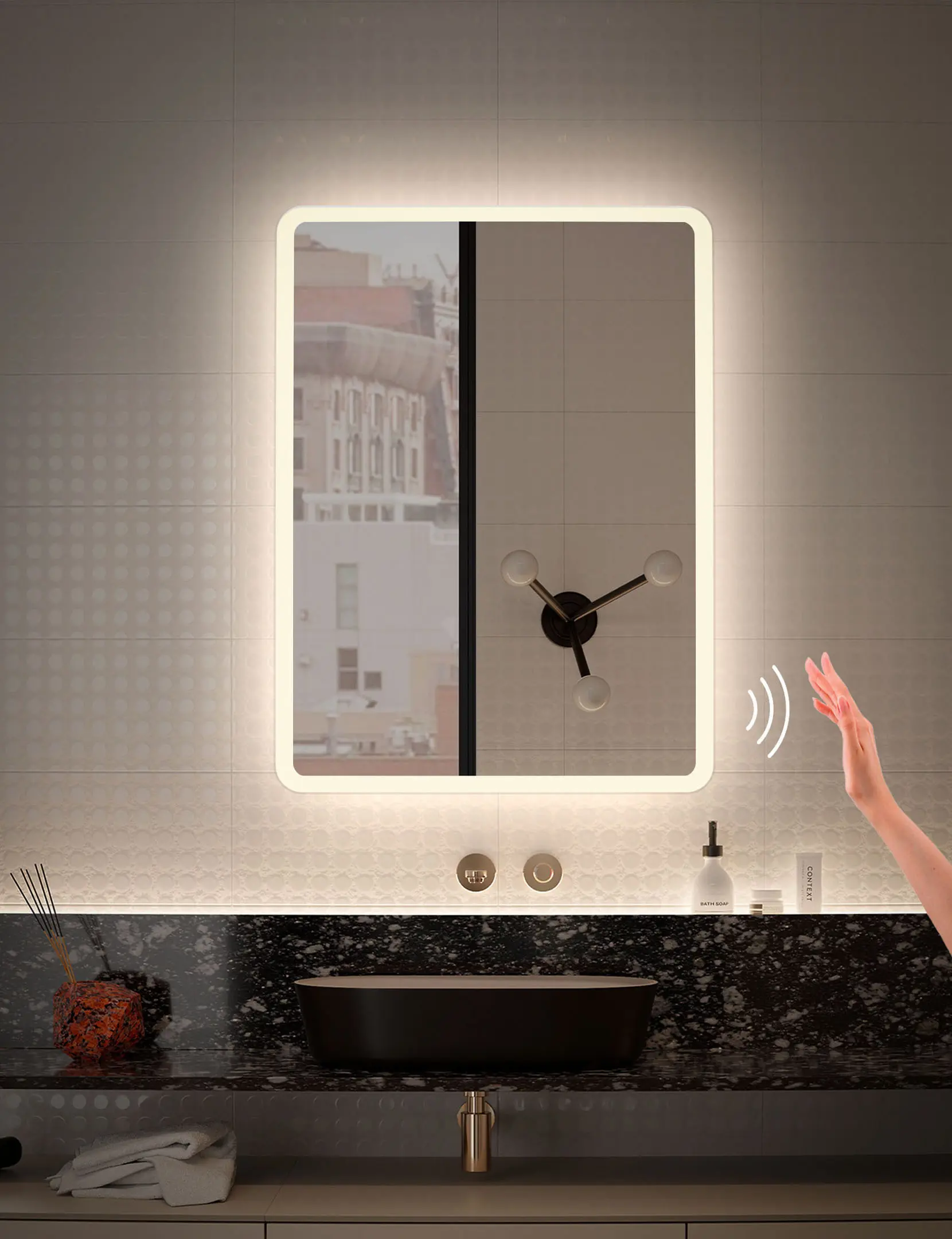 Изображение товара Зеркало для ванной Alfa mirrors Включение на взмах руки Di-68Vzd с подсветкой 60x80см