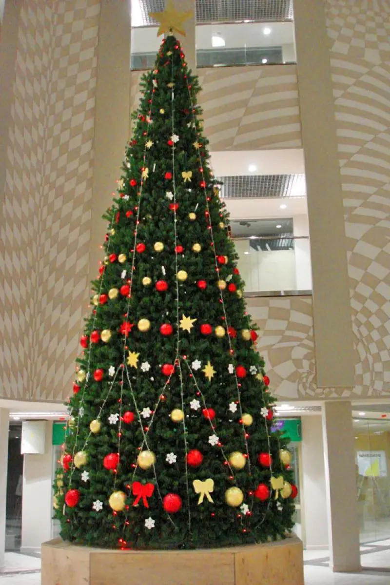 Изображение товара Ель новогодняя искусственная Crystal trees КПВас-5.5 Уральская уличная 550 см