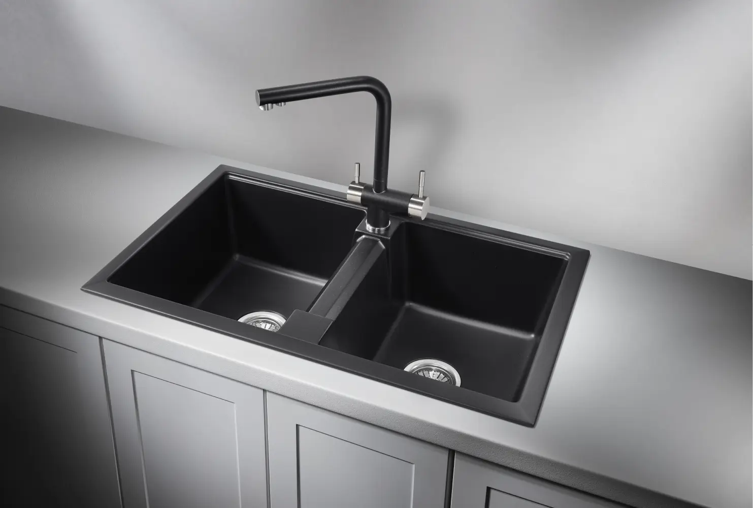 Изображение товара Мойка для кухни врезная Granula GR-8101 50x81 см глубина чаши 22 см кварц цвет черный матовый/черный металлик