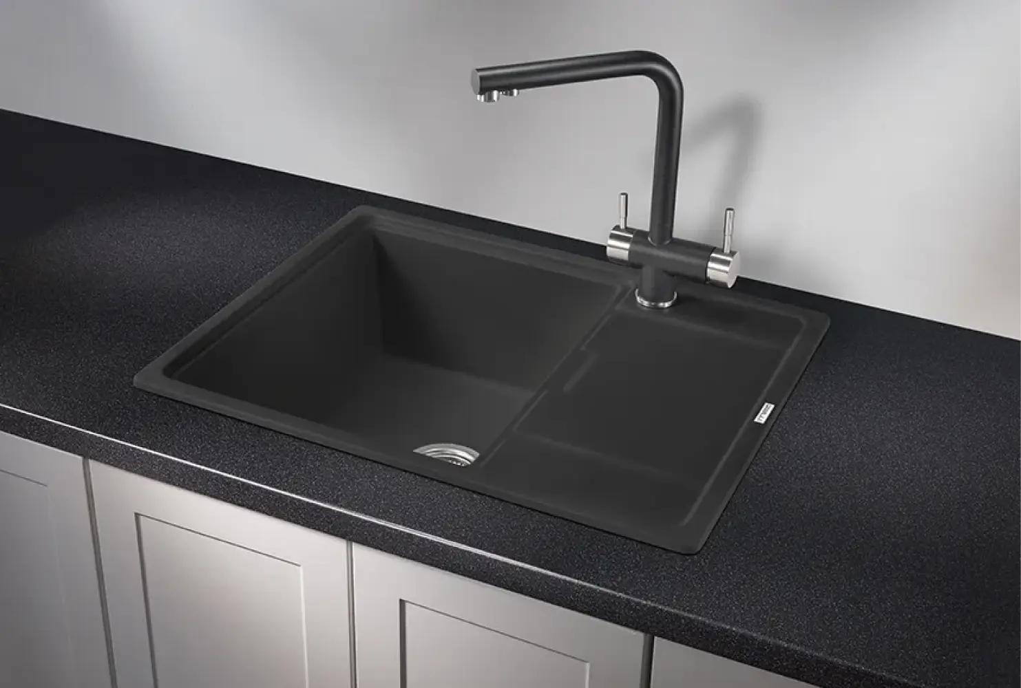 Изображение товара Мойка для кухни врезная Granula GR-6503 50x65 см глубина чаши 20 см кварц цвет черный