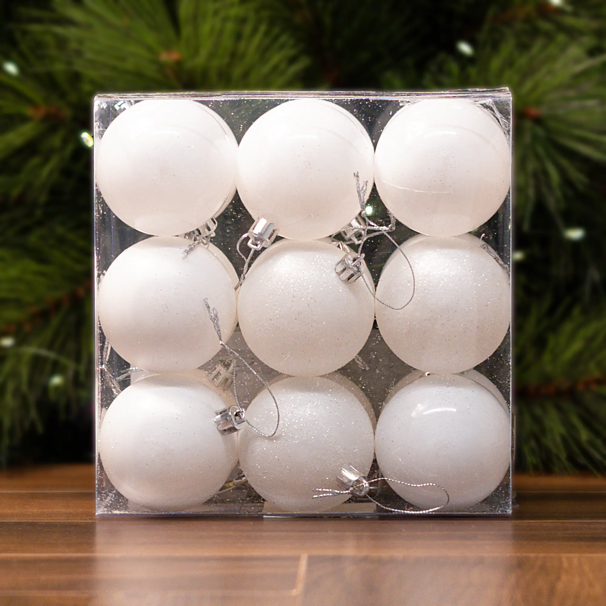 Изображение товара Набор елочных шаров Basic ø6 см пластик белый 18 шт.