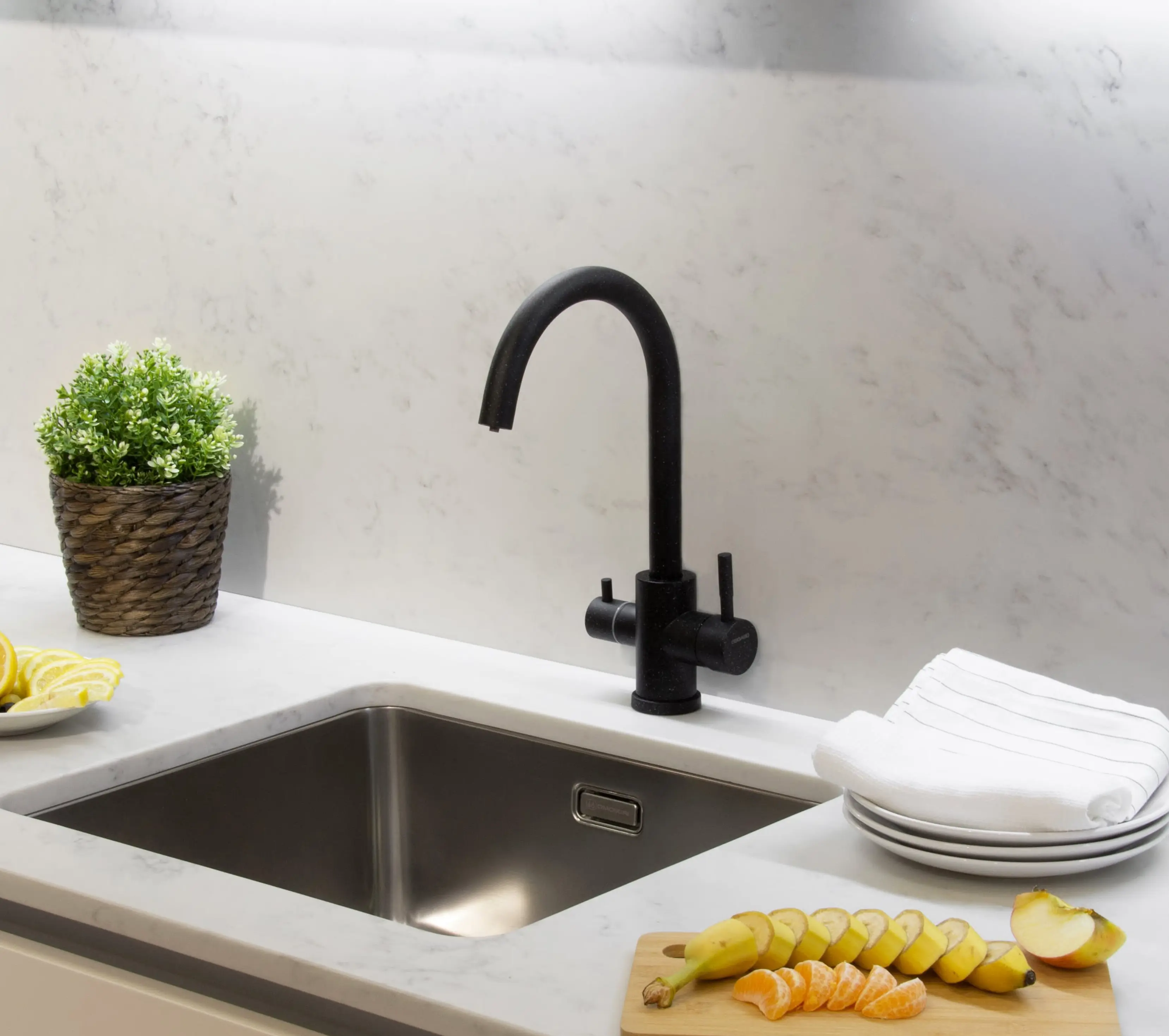 Изображение товара Смеситель для кухни Osgard Gron Plus с каналом для фильтрованной воды цвет антрацит