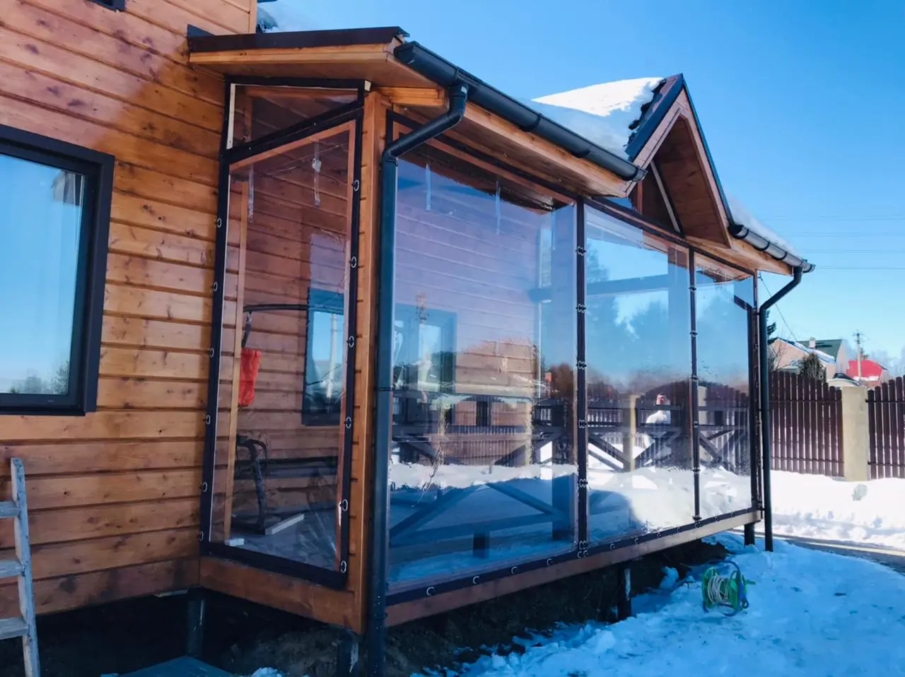 Изображение товара Мягкое окно ПВХ до -39°C 110x140см с окантовкой и поворотной скобой