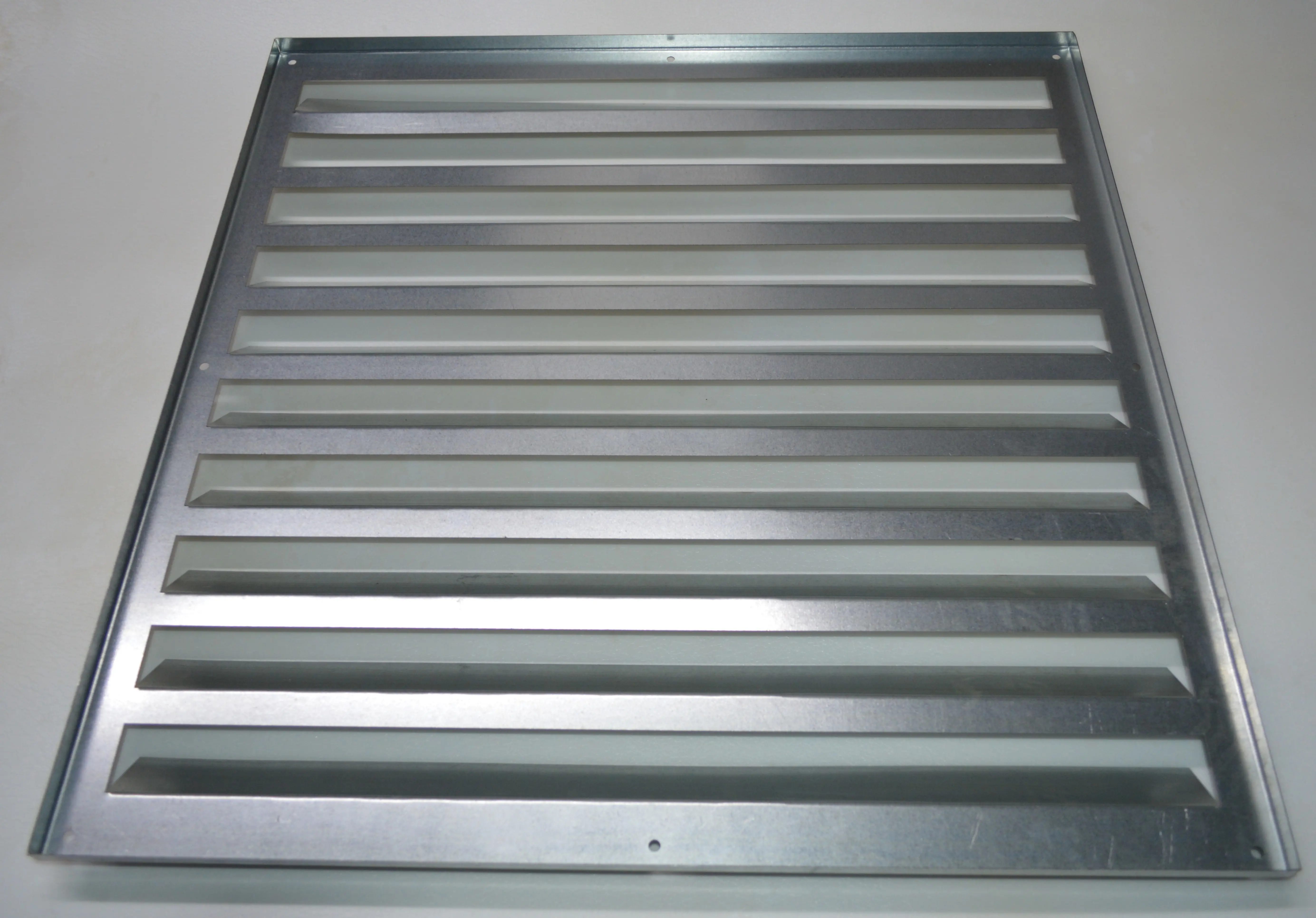 Изображение товара Вентиляционная решетка Шамрай RG000150 500x500 мм из стали с жалюзями