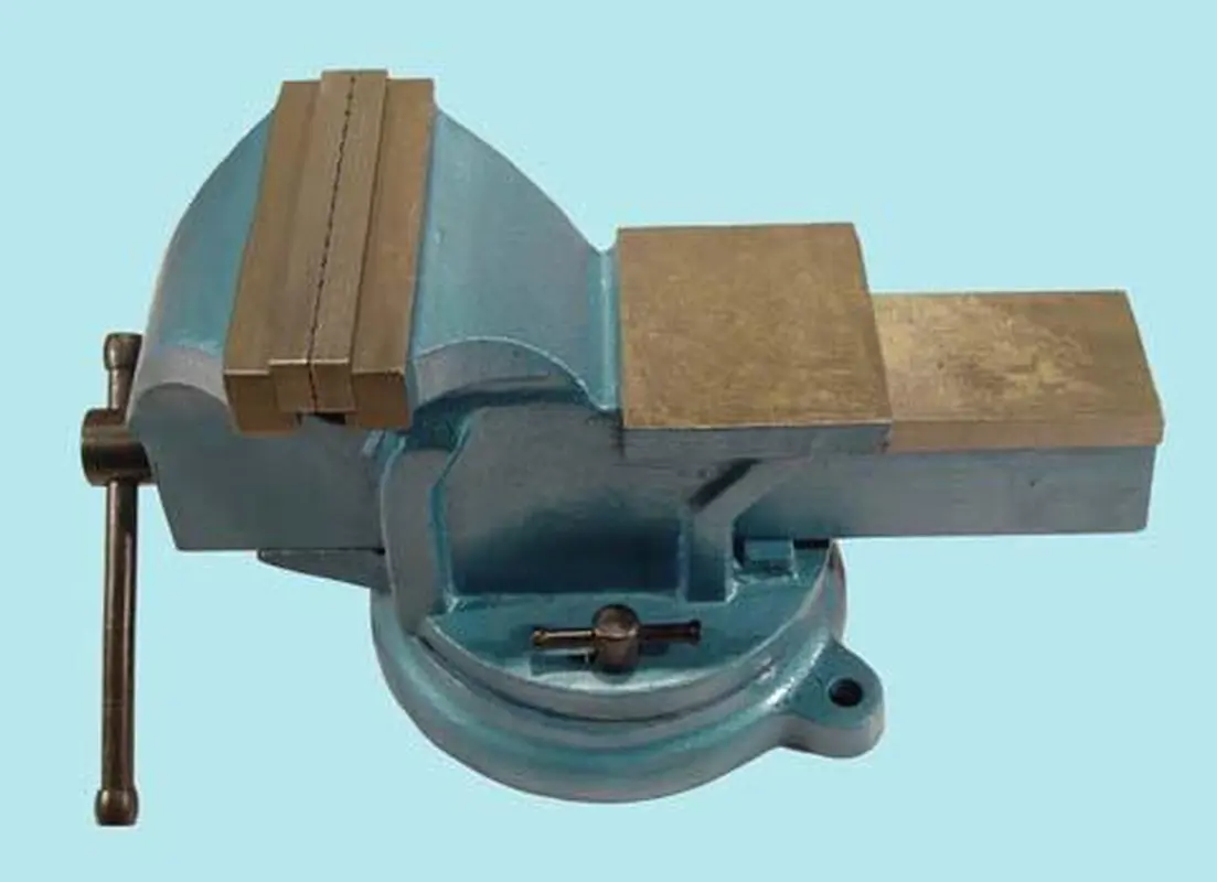 Изображение товара Тиски слесарные Cnic LT98004 26129 поворотные с наковальней