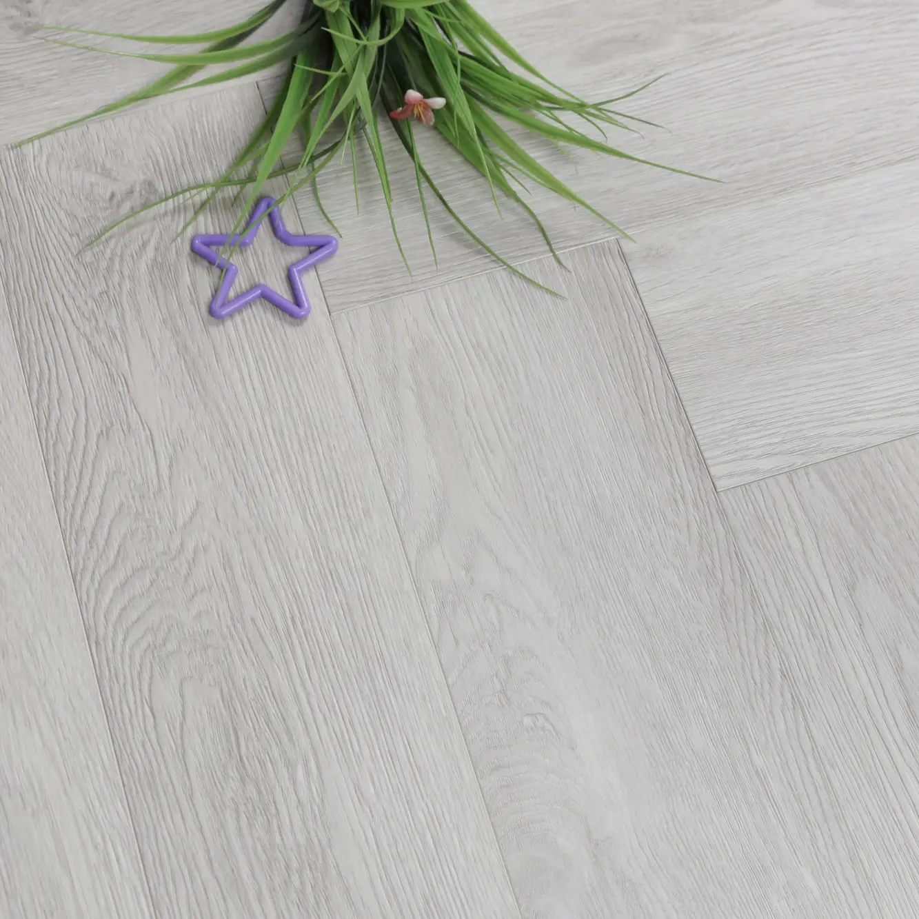 Изображение товара SPC плитка Novafloor Chataeu Дуб шале серый 42 класс толщина 4.50 мм 1.31 м², цена за упаковку