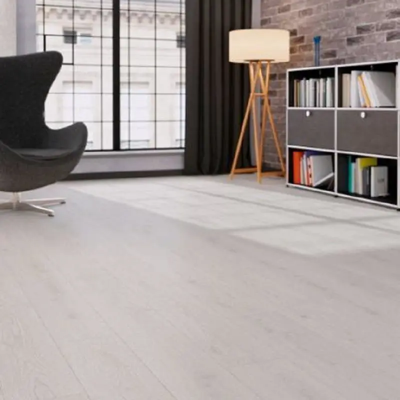 Изображение товара Ламинат Woodstyle Дуб Арктик 33 класс толщина 14 мм с фаской 1.35 м²