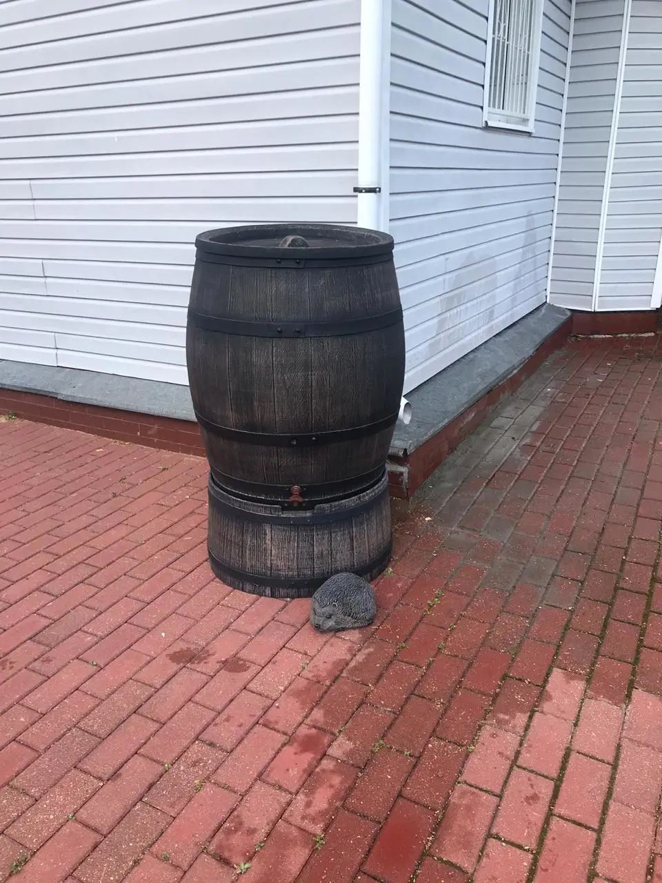 Изображение товара Бочка Rain Barrel Roto 54 см 120 л пластик коричневый