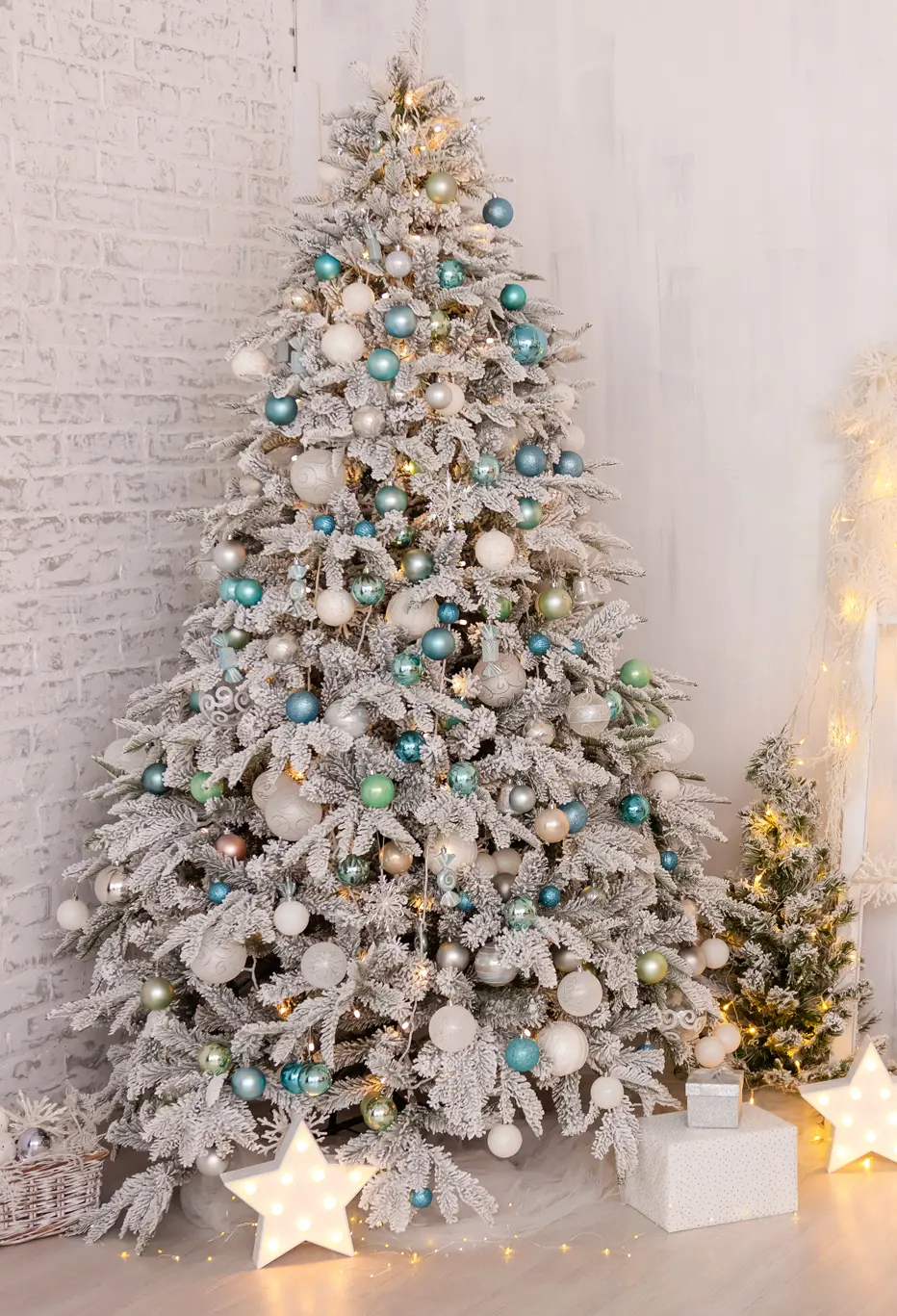 Изображение товара Ель новогодняя искусственная Max Christmas Еалп 16 Альпийская заснеженная 160 см