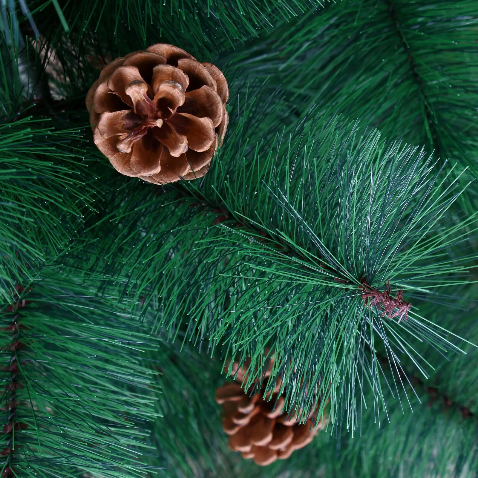 Изображение товара Ель новогодняя искусственная Зимнее волшебство Шишки 150см 701407