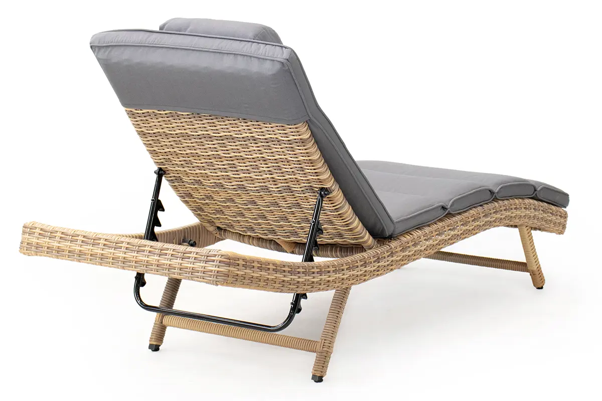 Изображение товара Шезлонг с подушкой складной Kornera Венеция 200 x 65 x 40 см алюминий, искусственный ротанг/искусственный ротанг бежевый