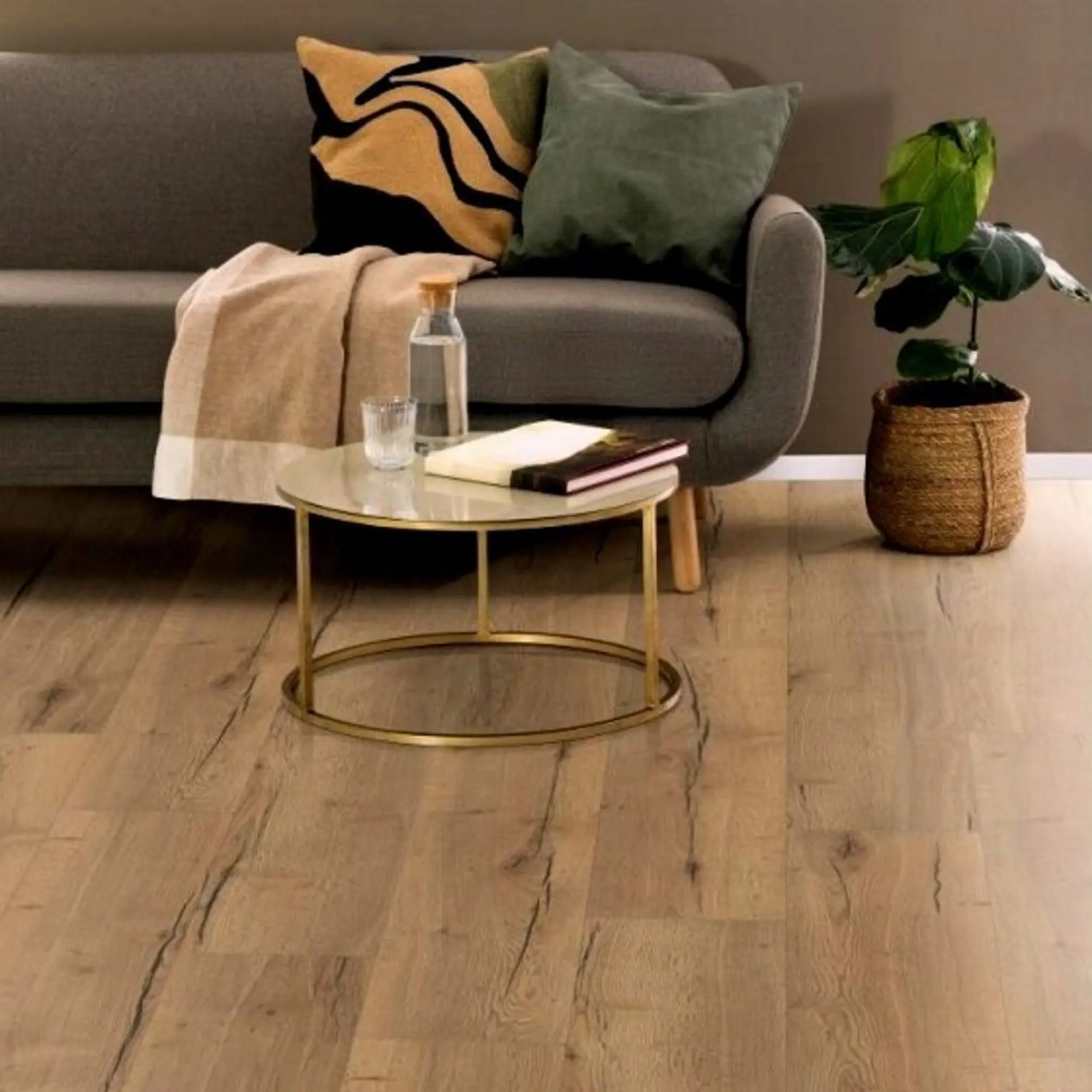 Изображение товара Ламинат Дуб Фаррел 33 класс 10 мм фаски 1.975 м² ARTFLOOR