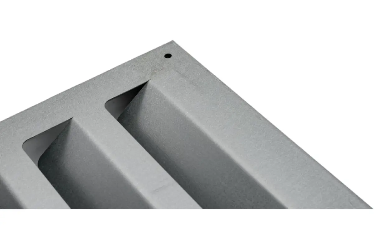 Изображение товара Решетка вентиляционная Шамрай 250x250 мм с внутренними жалюзи сталь цвет серый