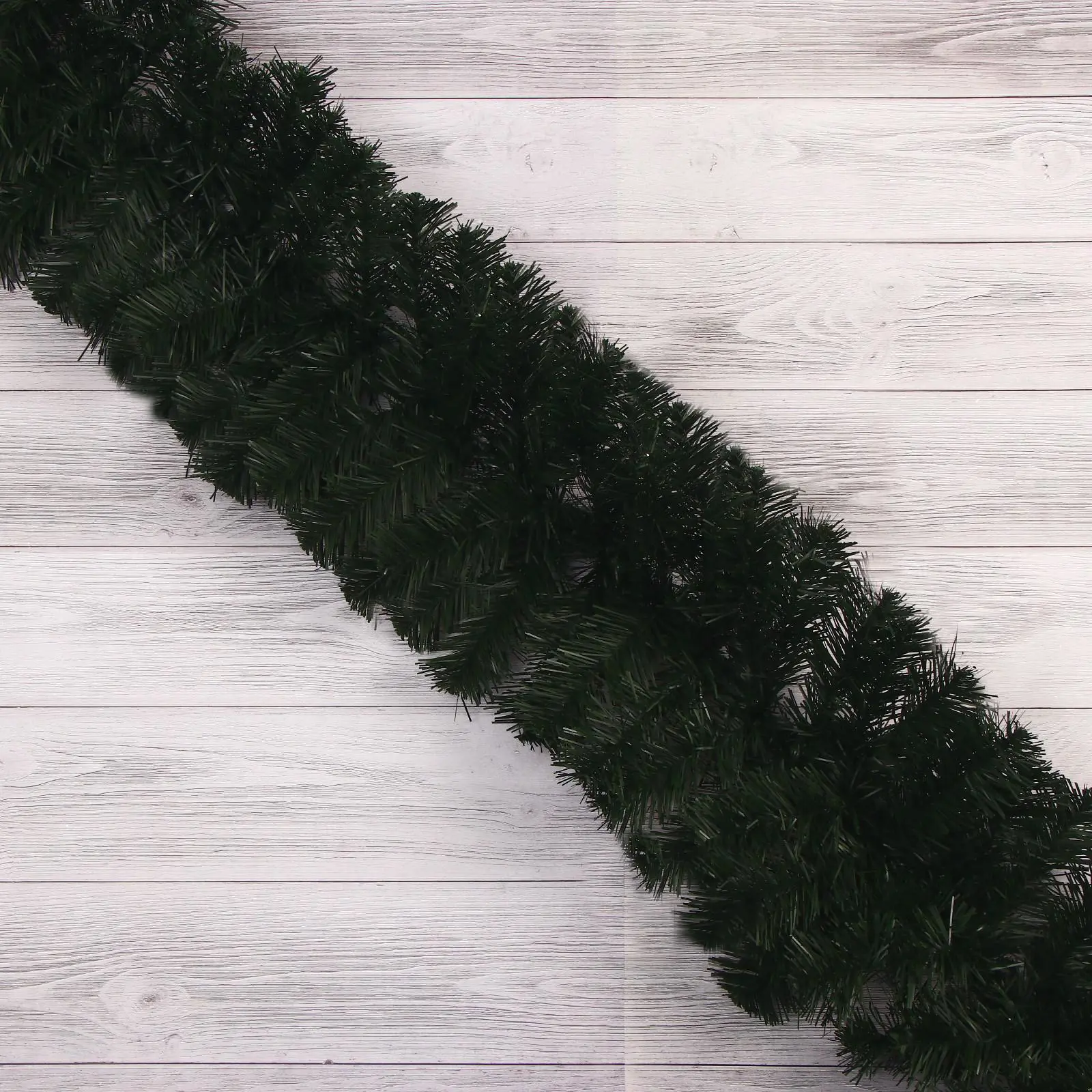 Изображение товара Рождественский венок Зимнее волшебство 270см ПВХ Зеленый 7420522