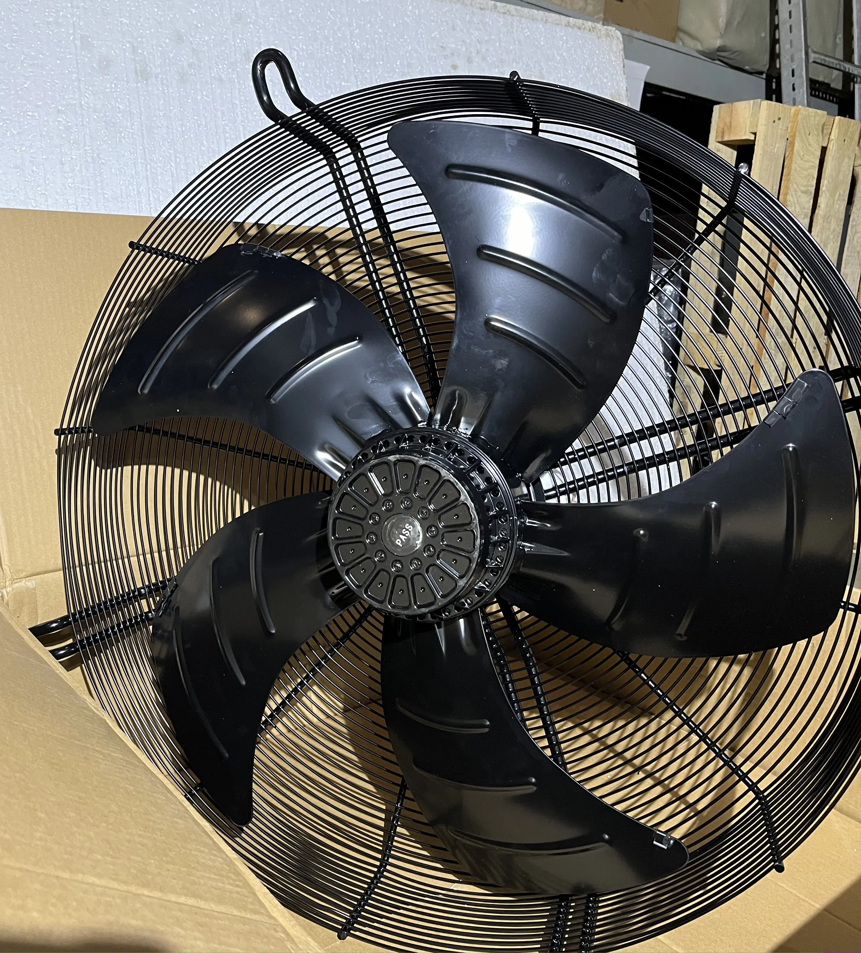 Изображение товара Вентилятор осевой вытяжной MAER YSWF127L65P4-840N-710S 710 мм черный, IP54