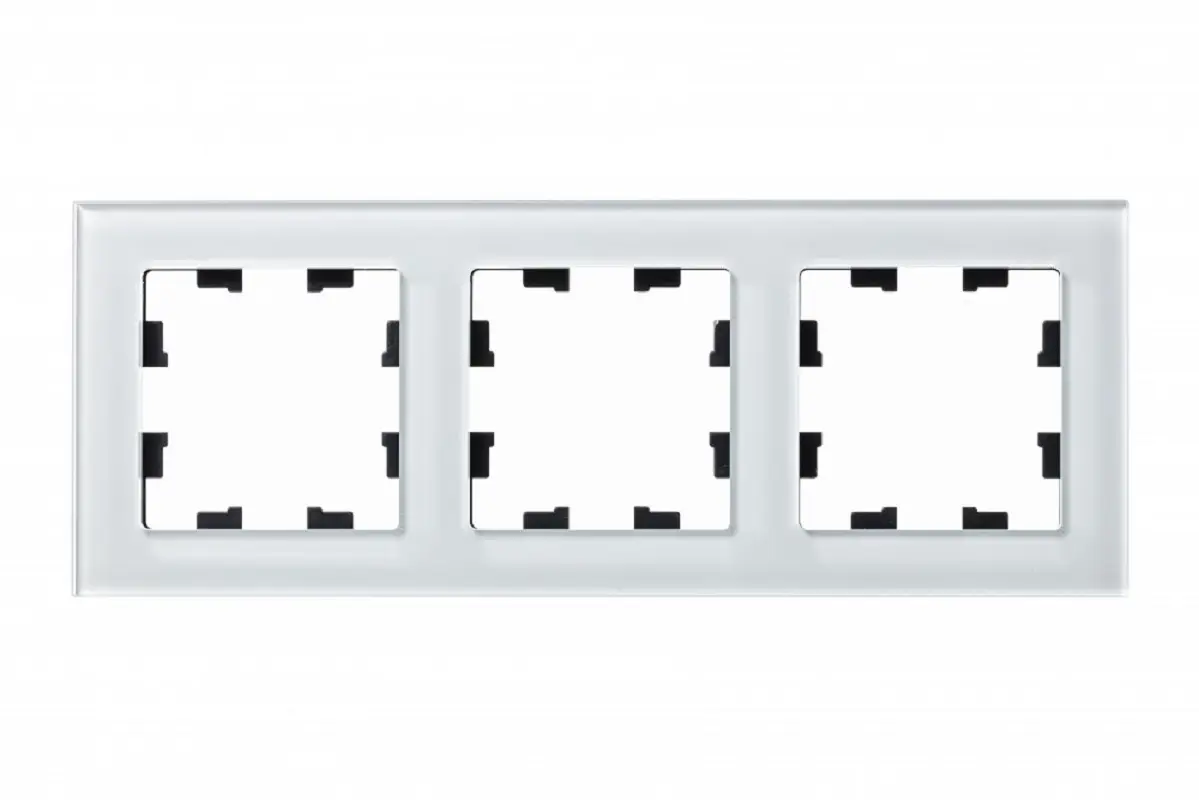 Изображение товара Рамка для розеток и выключателей Systeme electric AtlasDesign Nature 3 поста стекло белый