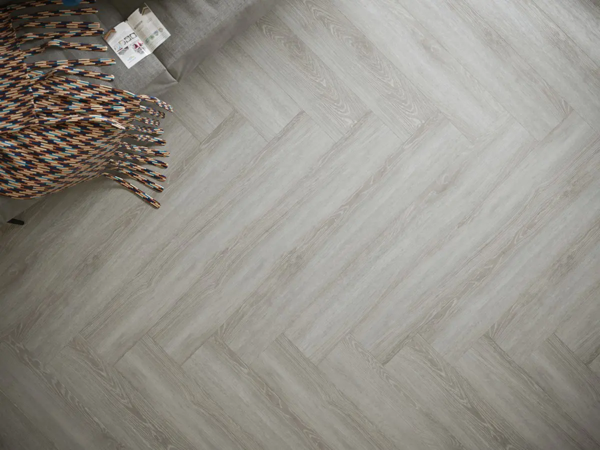 Изображение товара LVT Плитка FineFloor FF-GEAR Дуб Лосаль 42 класс, влагостойкая, замковая, 5 мм