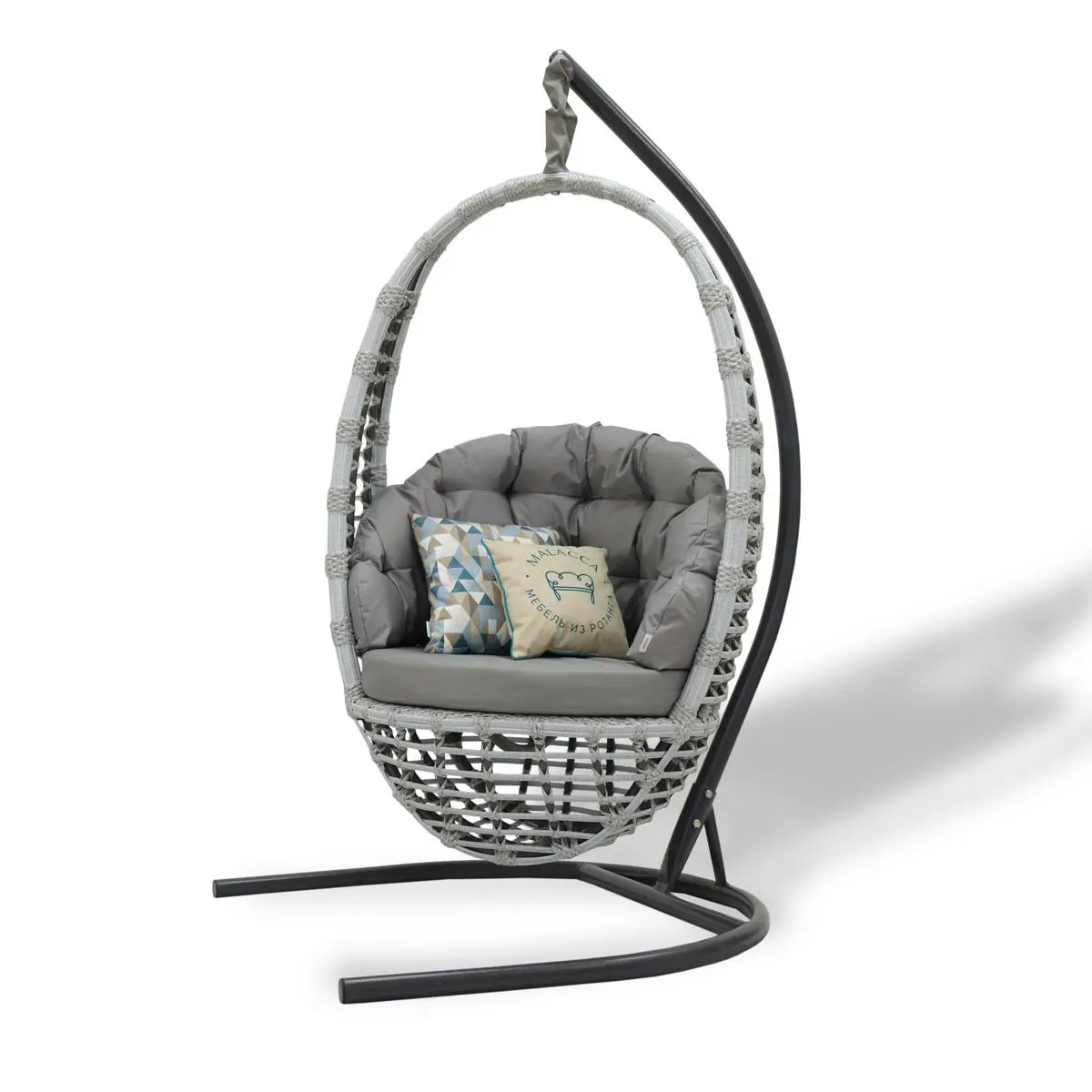 Изображение товара Подвесное кресло Кастриес MALACCA из искусственного ротанга с подушками