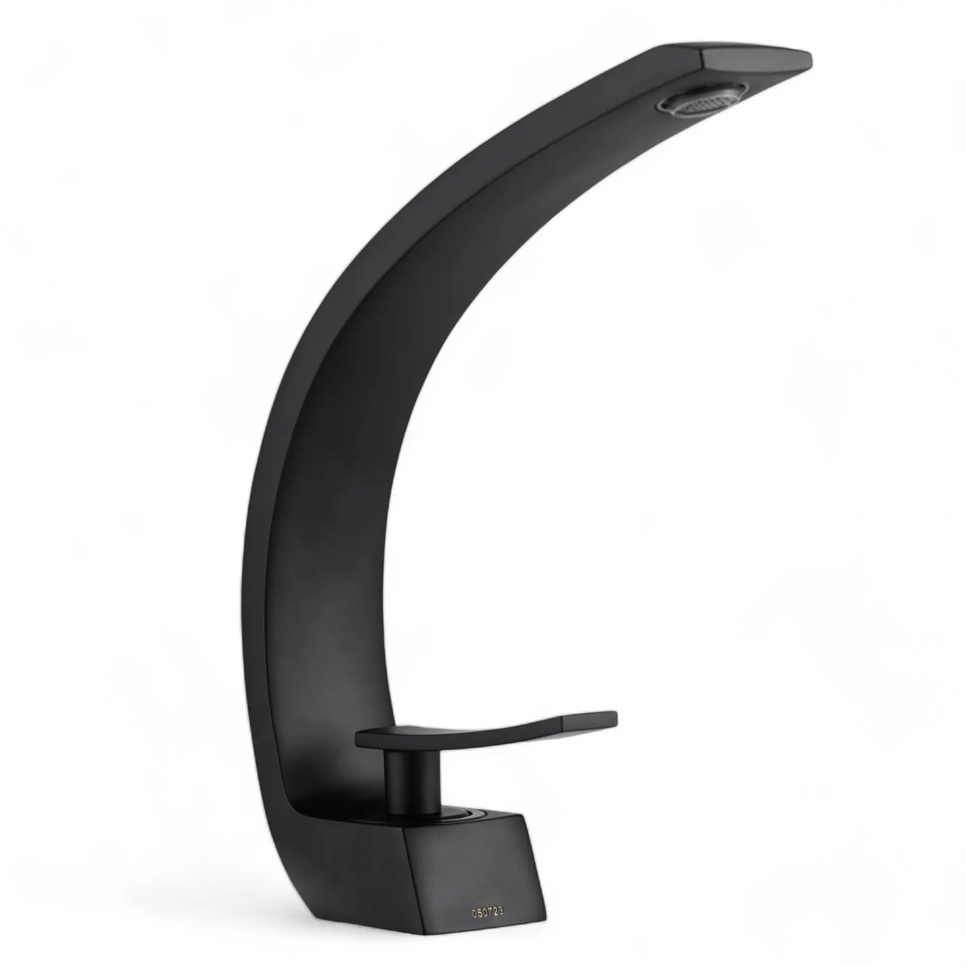 Изображение товара Смеситель для раковины Oute T703H с литым изливом однорычажный цвет черный