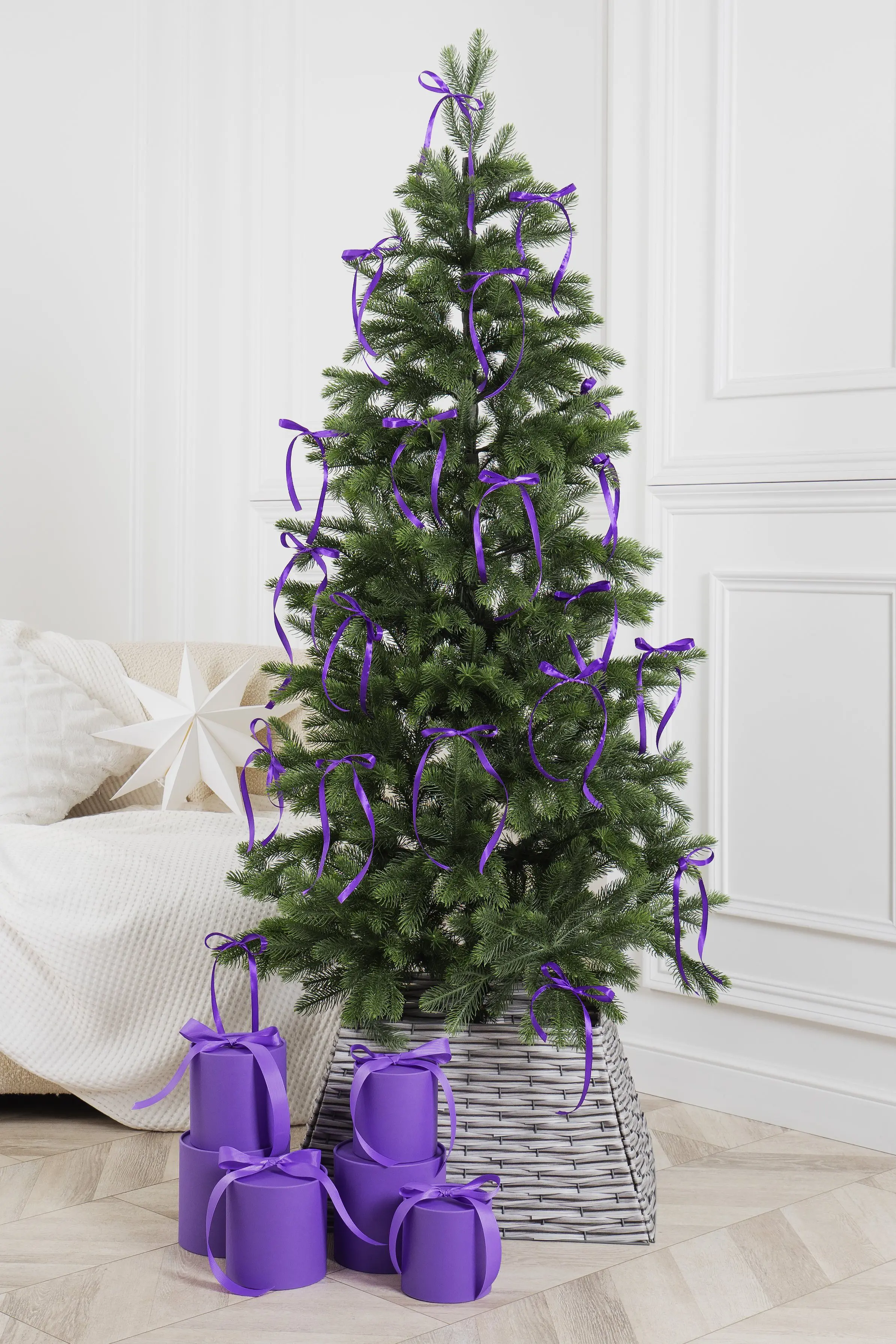 Изображение товара Искусственная елка Crystal trees KPb-55210 Магдалена 210 см