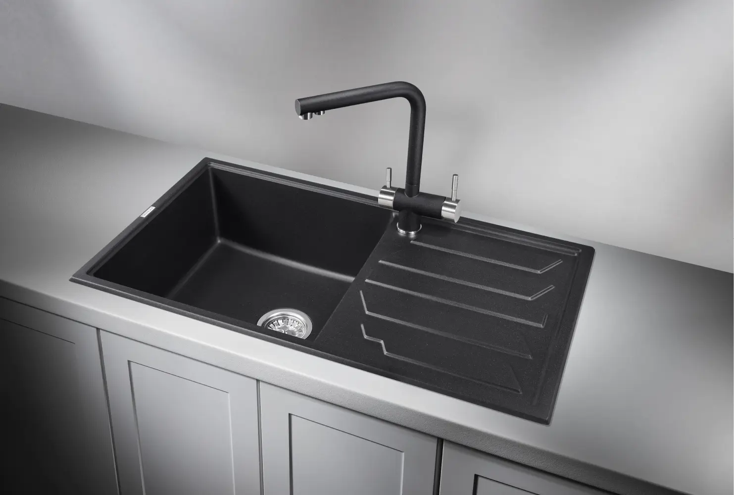 Изображение товара Мойка для кухни врезная Granula GR-8601 50x86 см глубина чаши 20 см композитный/кварц цвет черный матовый/черный мрамор