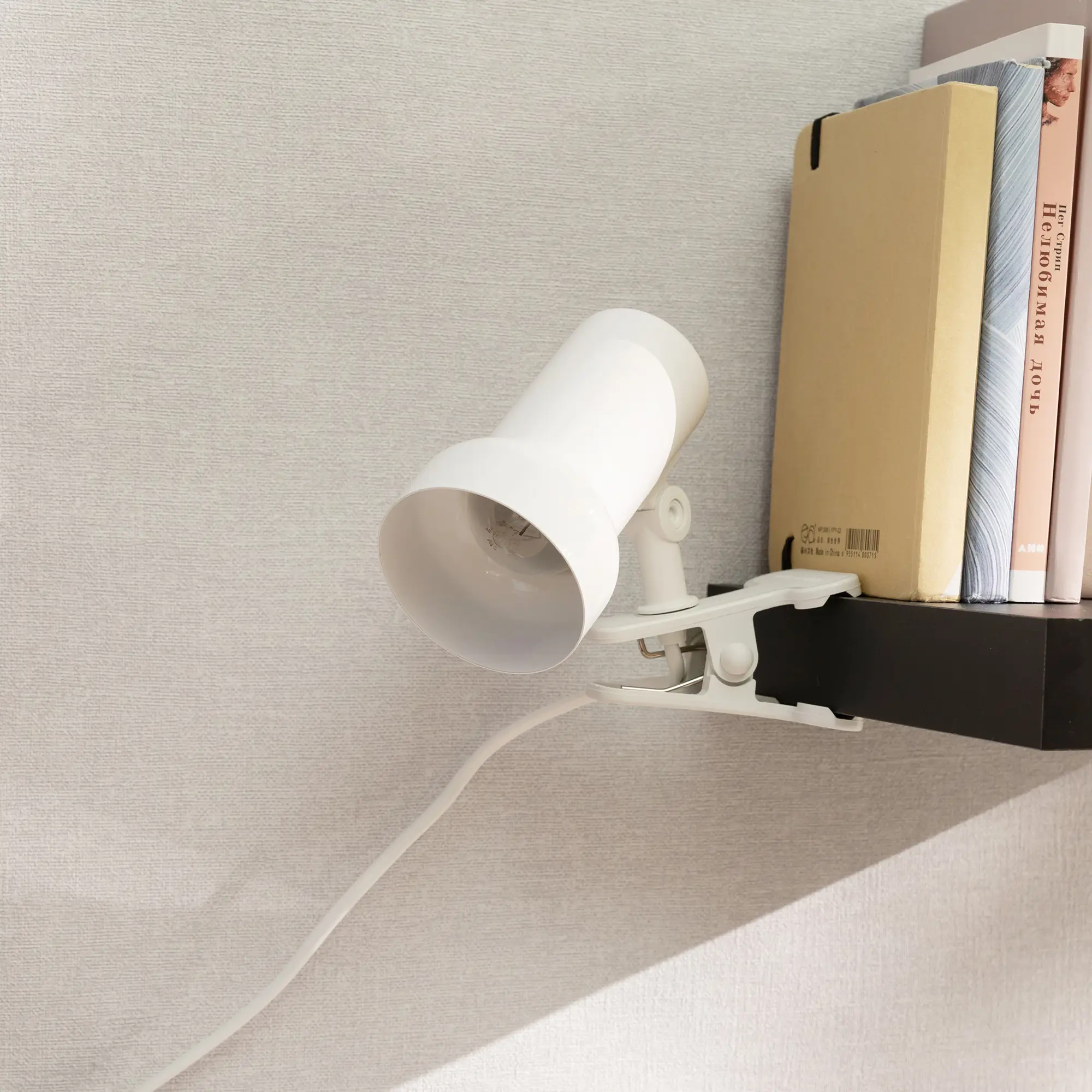 Изображение товара Рабочая лампа на прищепке Светкомплект цвет белый