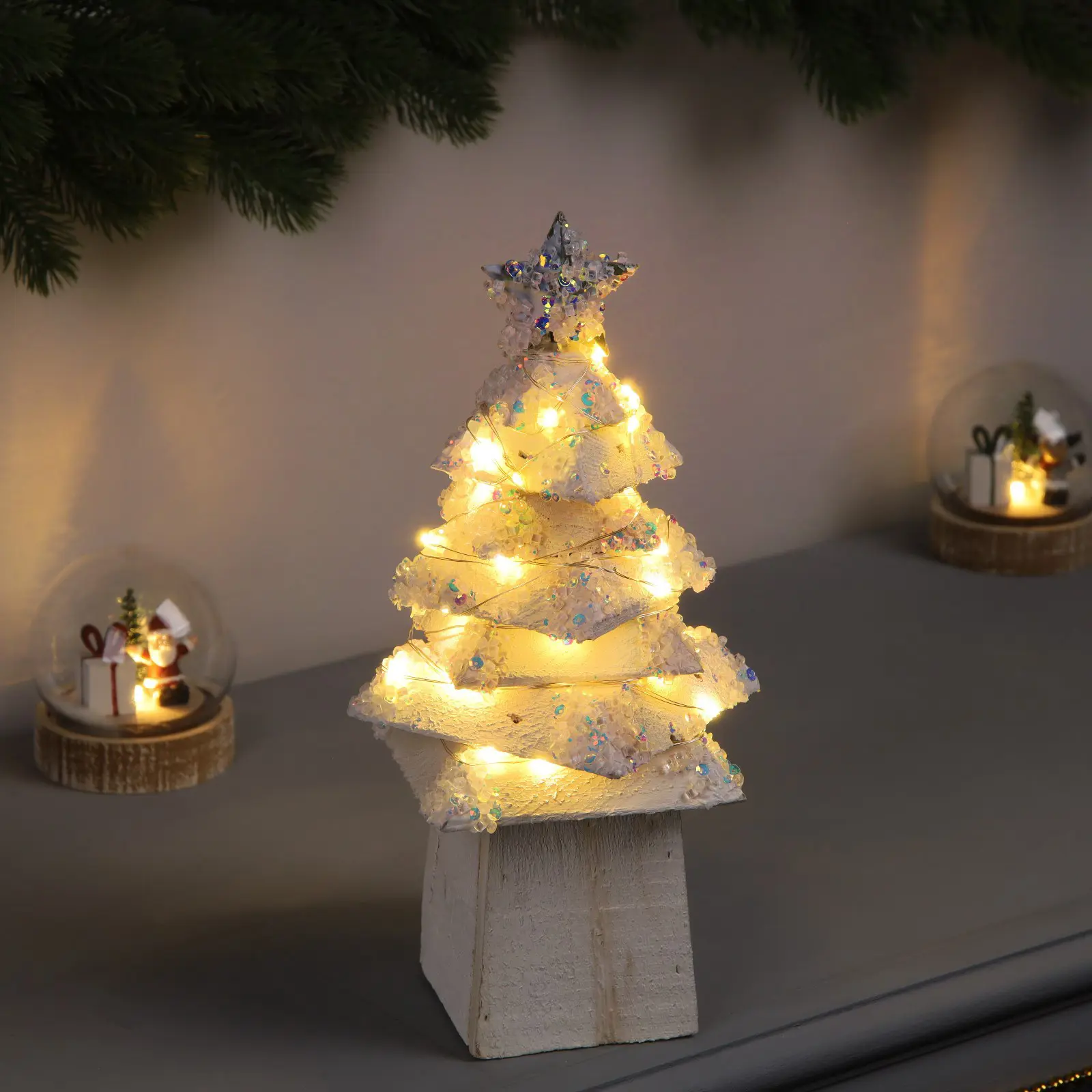 Изображение товара Светящаяся электрическая фигура Luazon Lighting Елочка 10454676 h 14 см