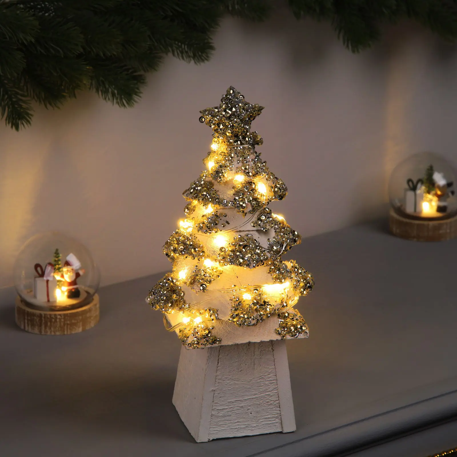 Изображение товара Светящаяся электрическая фигура Luazon Lighting Елочка 10454686 h 14 см