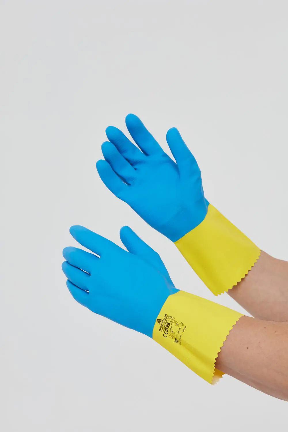 Изображение товара Перчатки латексные Delta Plus VE330BJ07, размер 7 / S