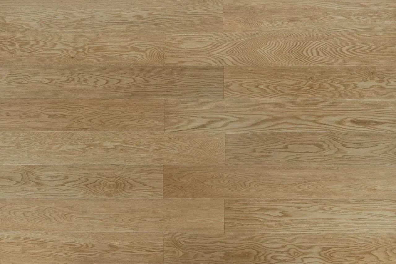 Изображение товара Паркетная доска Amber Wood Дуб селект 23 класс 14 мм фаска 4 сторон Россия