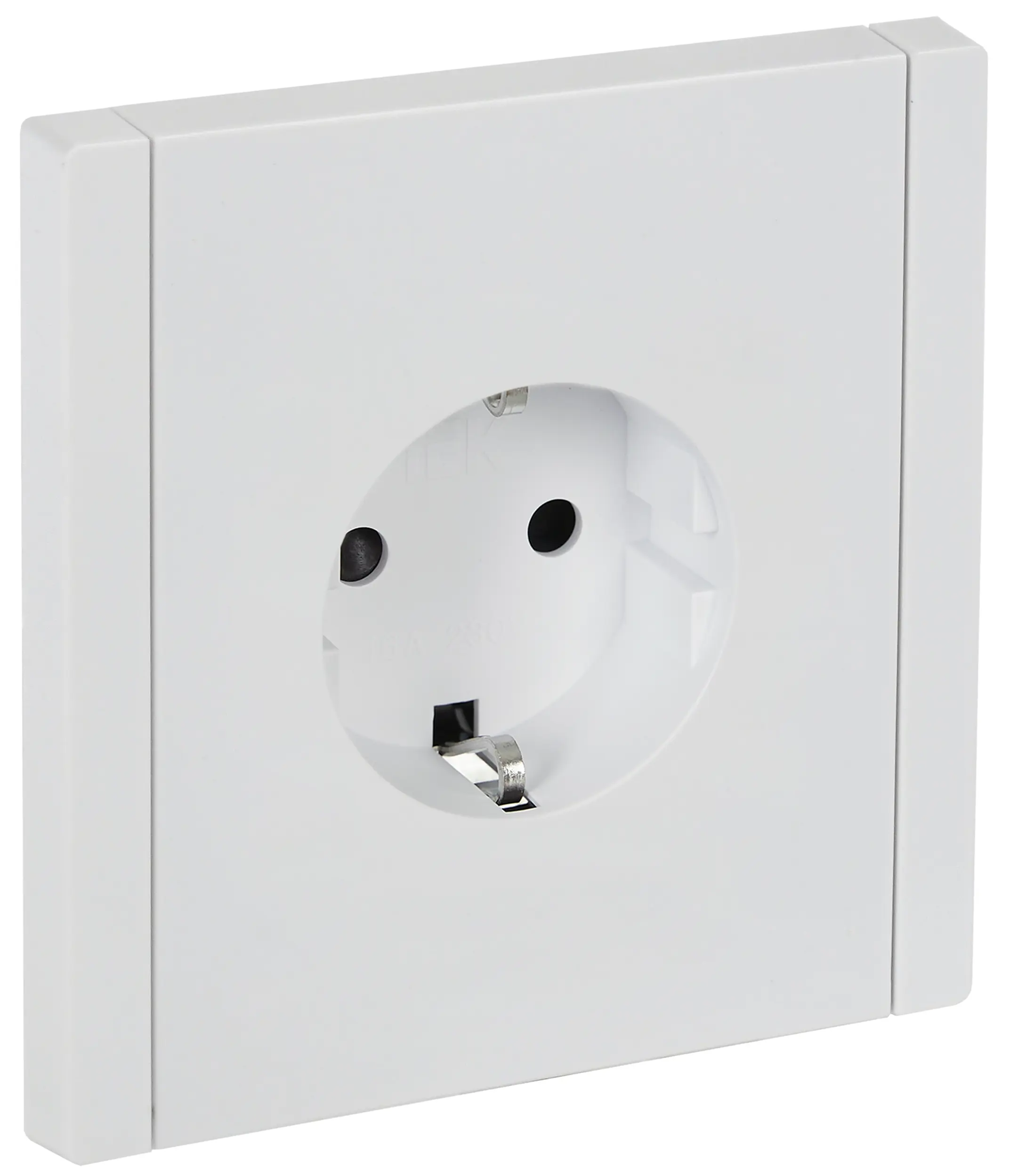 Изображение товара Розетка встраиваемая IEK Forte&Piano с заземлением со шторками 250 В цвет белый
