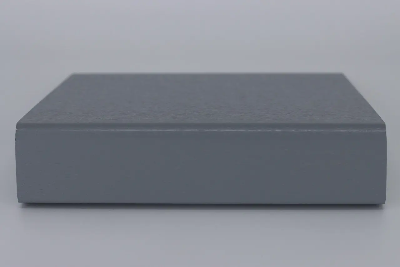 Изображение товара Ремонтная накладка на подоконник ПВХ Комбиг 3000x700x2.5мм кварцево-серый матовый капинос 45мм