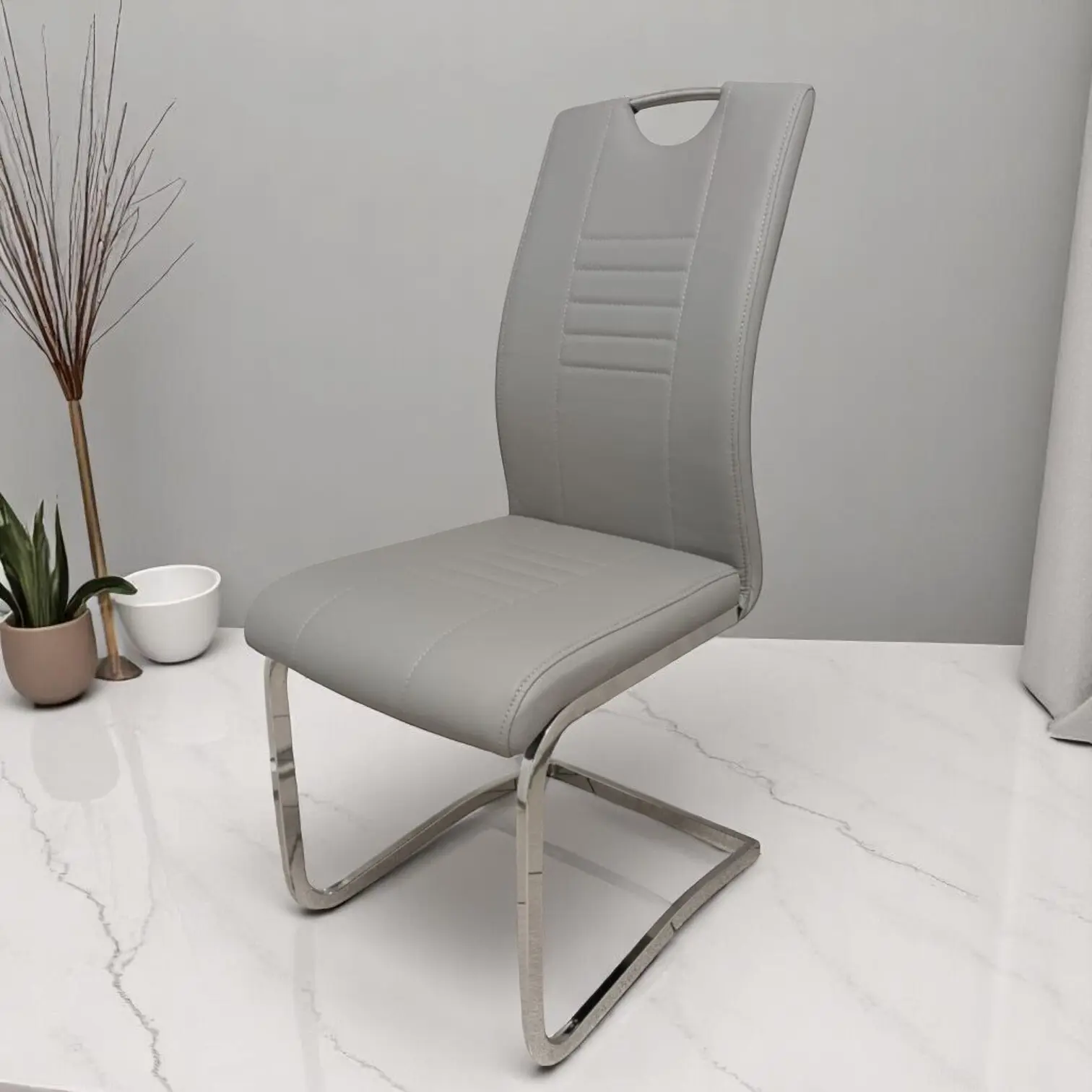 Изображение товара Стул OKAY DC506 современный мягкий без подлокотников из экологической кожи