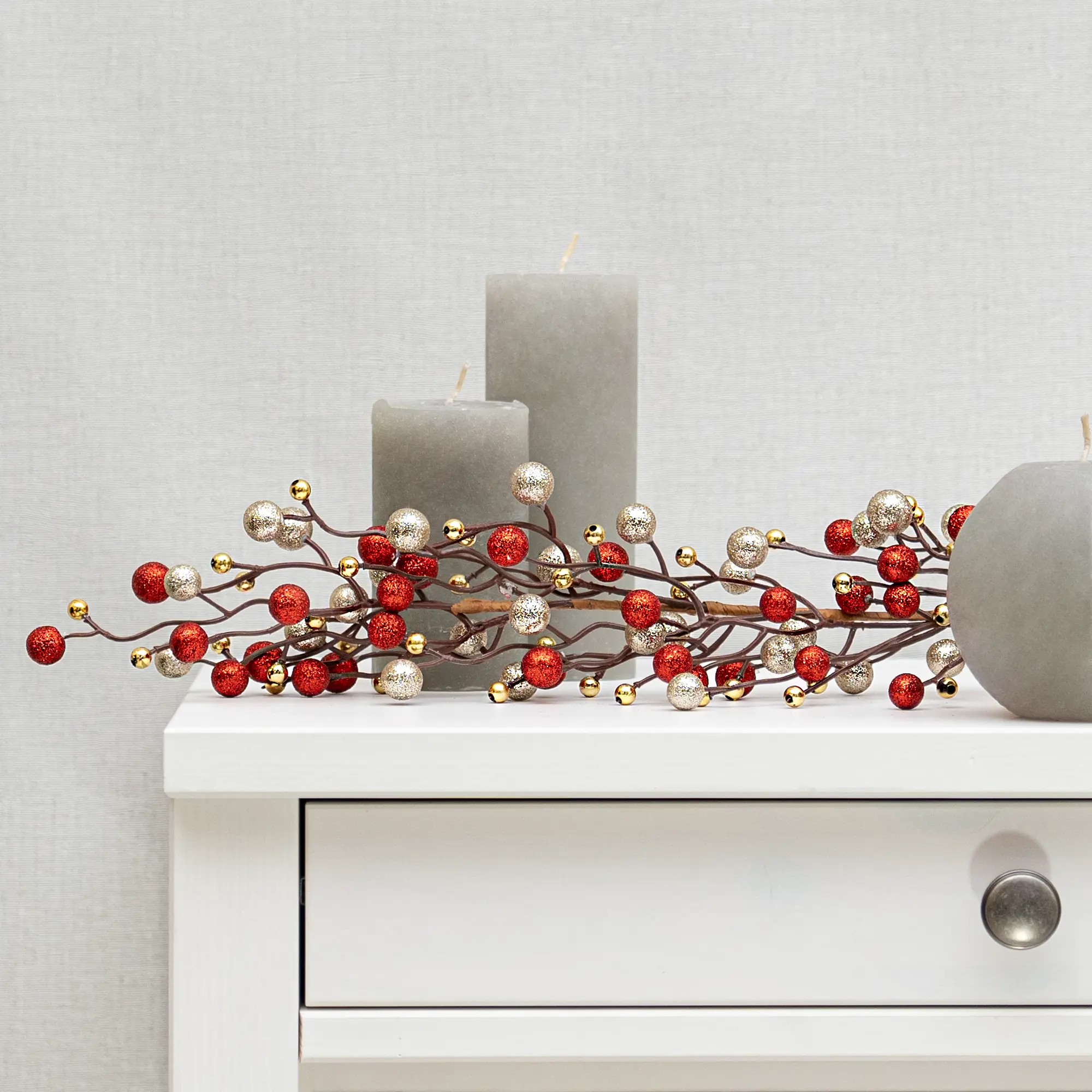 Изображение товара Гирлянда декоративная KREAFORTA 120 см с ягодами красный