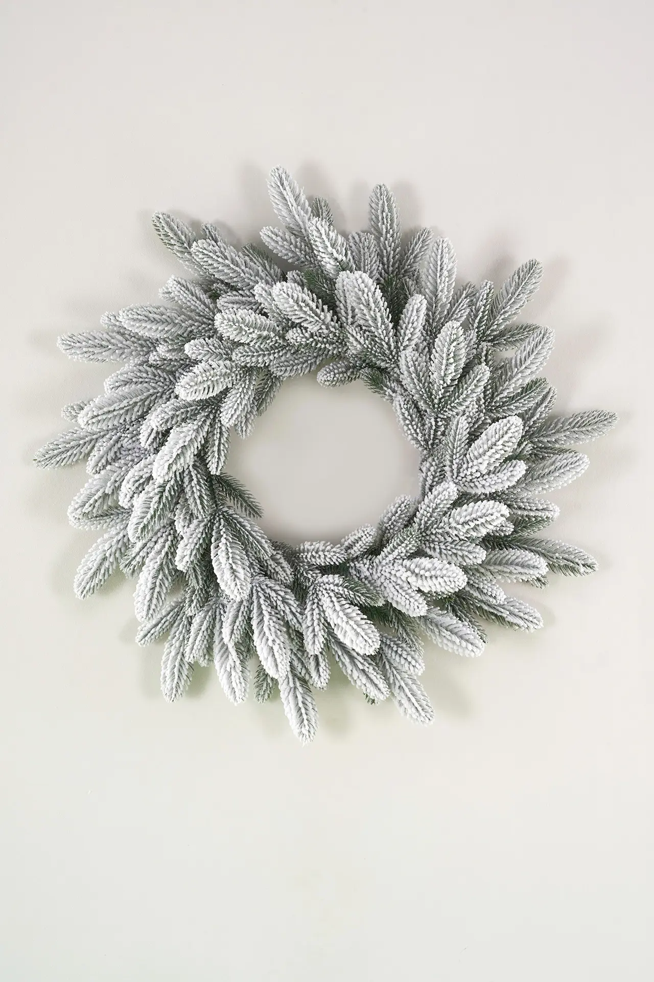 Изображение товара Рождественский венок Max Christmas ВРМЗ 65 ø 60 см с декором