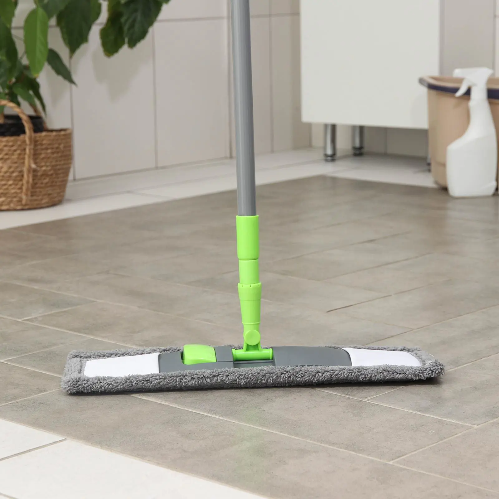 Изображение товара Швабра для пола ДОЛЯНА 5390628 микрофибра