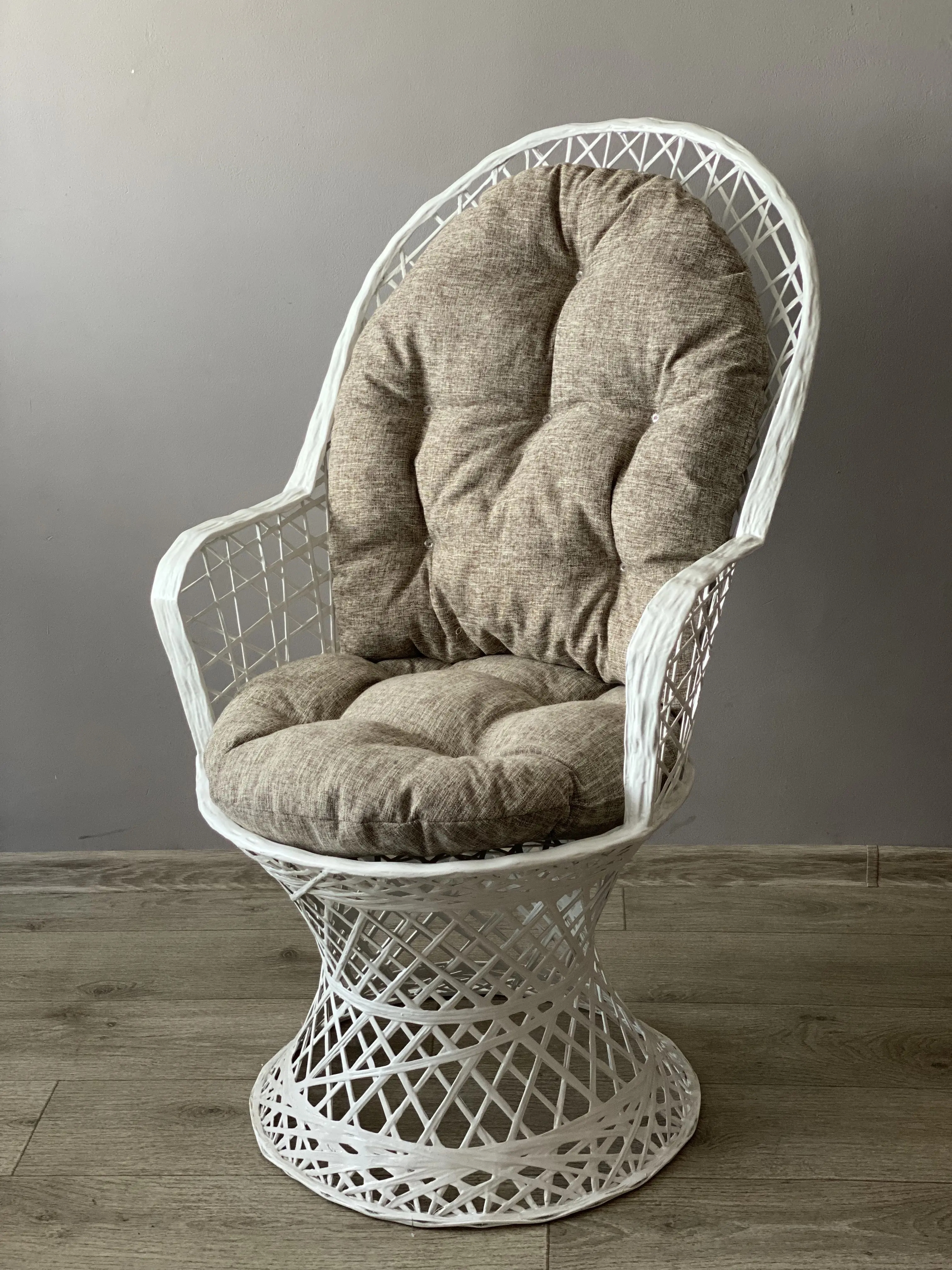 Изображение товара Кресло садовое Ajurio Flandria из искусственного ротанга с подушкой белое