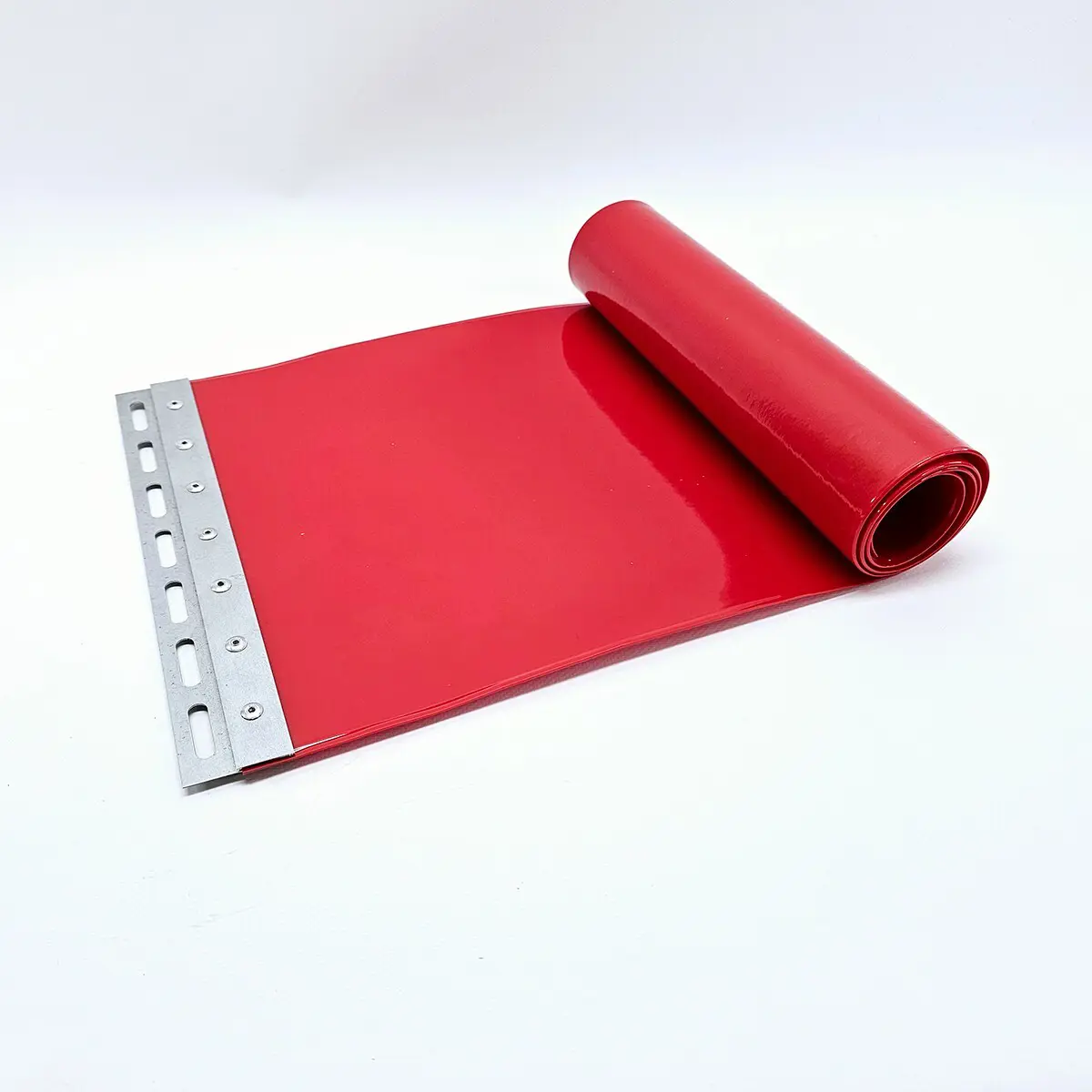 Изображение товара ПВХ-завеса Курсклимат стандартная ламель 300 мм 2.7 м красная непрозрачная