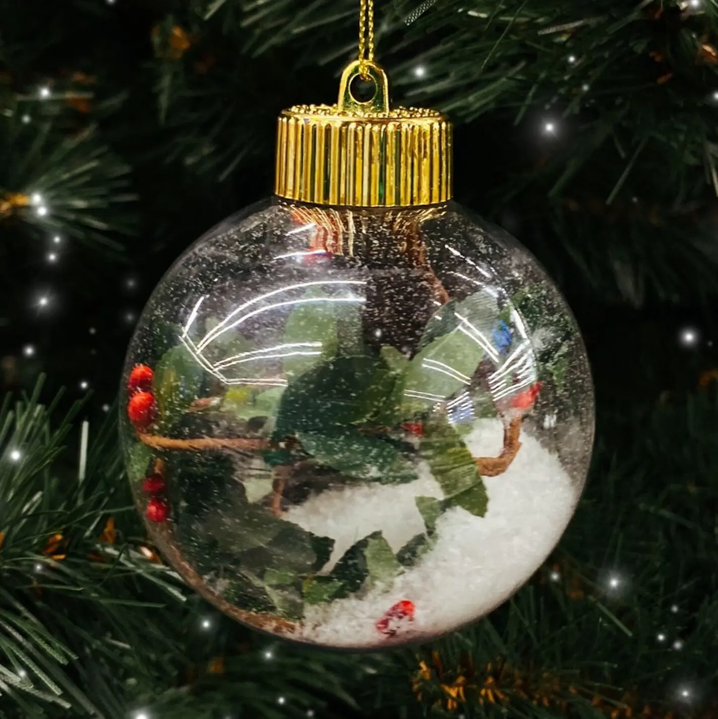 Изображение товара Шар елочный KREAFORTA с веткой ø8 см зеленый