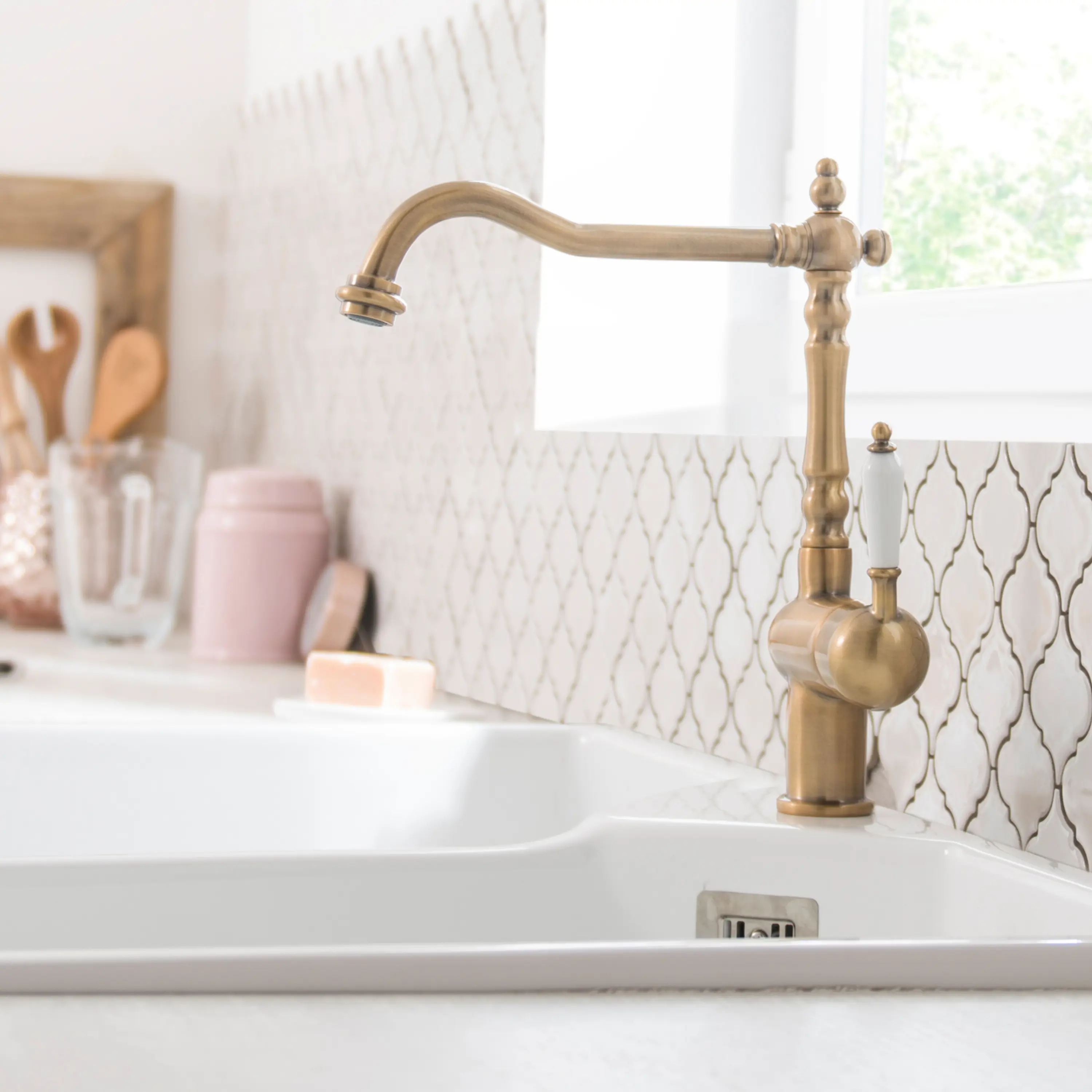 Изображение товара Смеситель для кухни Sara общая высота 32 см цвет бронза