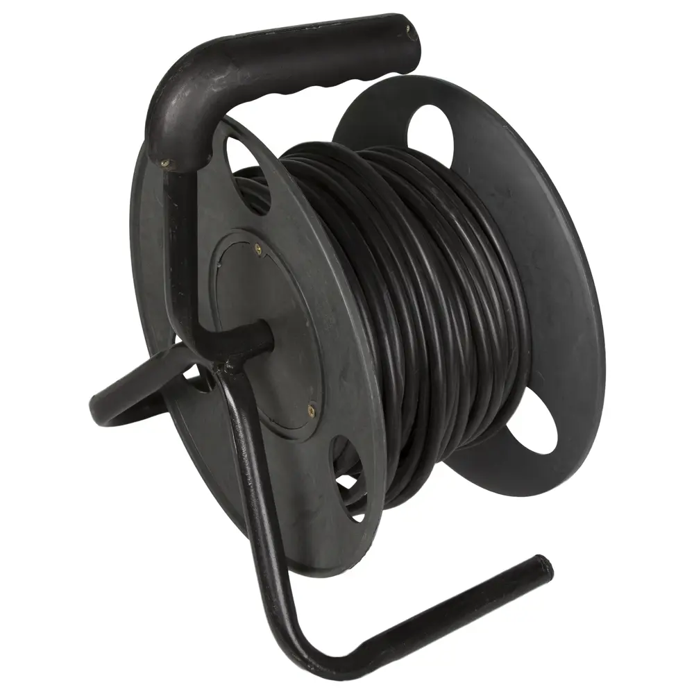 Фото 2 Удлинитель с заземлением на катушке 4 розетки 3х1.5 мм 30 м Фото 2 Удлинитель с заземлением на катушке 4 розетки 3х1.5 мм 30 м