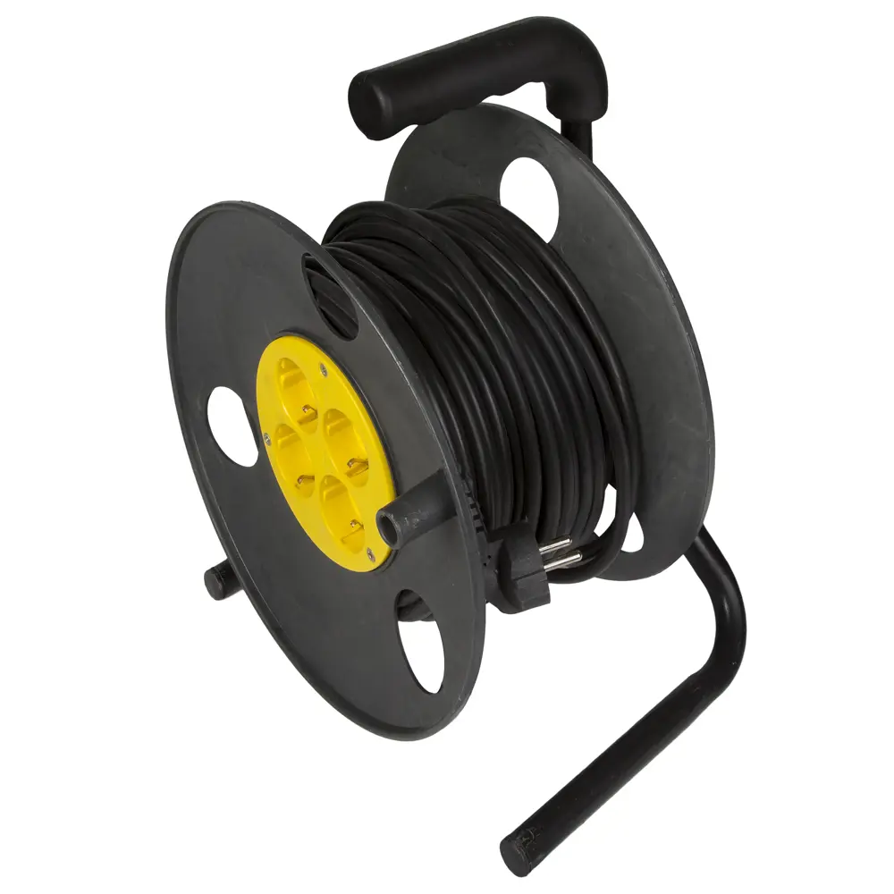 Фото Удлинитель с заземлением на катушке 4 розетки 3х1.5 мм 30 м Фото Удлинитель с заземлением на катушке 4 розетки 3х1.5 мм 30 м