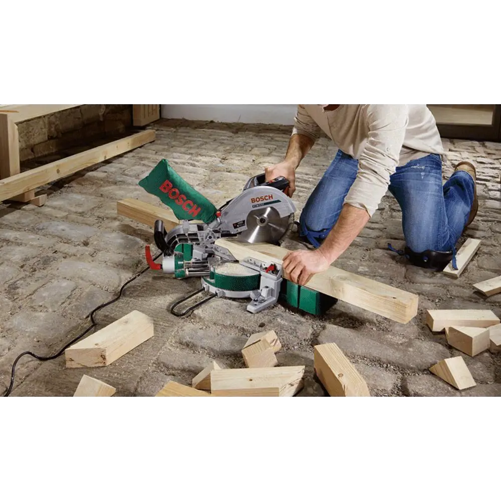 Фото 9 Пила торцовочная Bosch PCM 8S, 1200 Вт, 210 мм Фото 9 Пила торцовочная Bosch PCM 8S, 1200 Вт, 210 мм