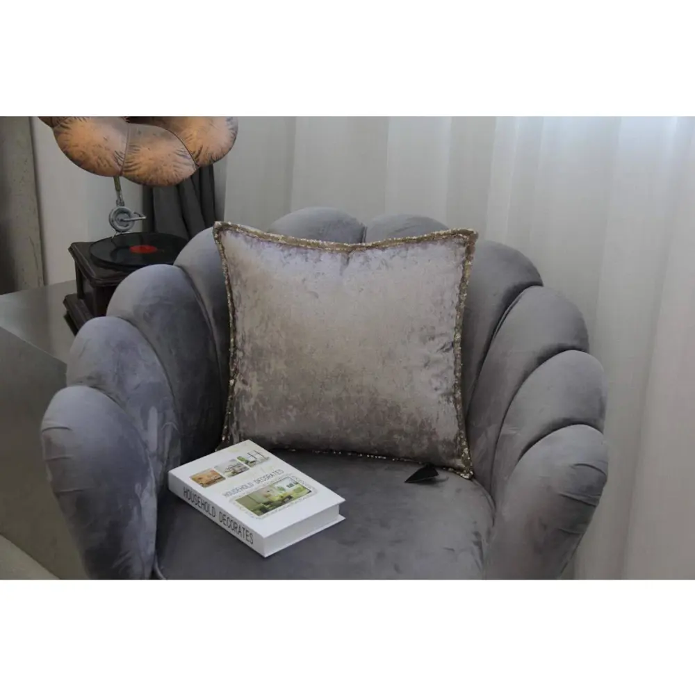 Фото Наволочка Sofi de Marko Клаудия лиловая 45x45 Фото Наволочка Sofi de Marko Клаудия лиловая 45x45